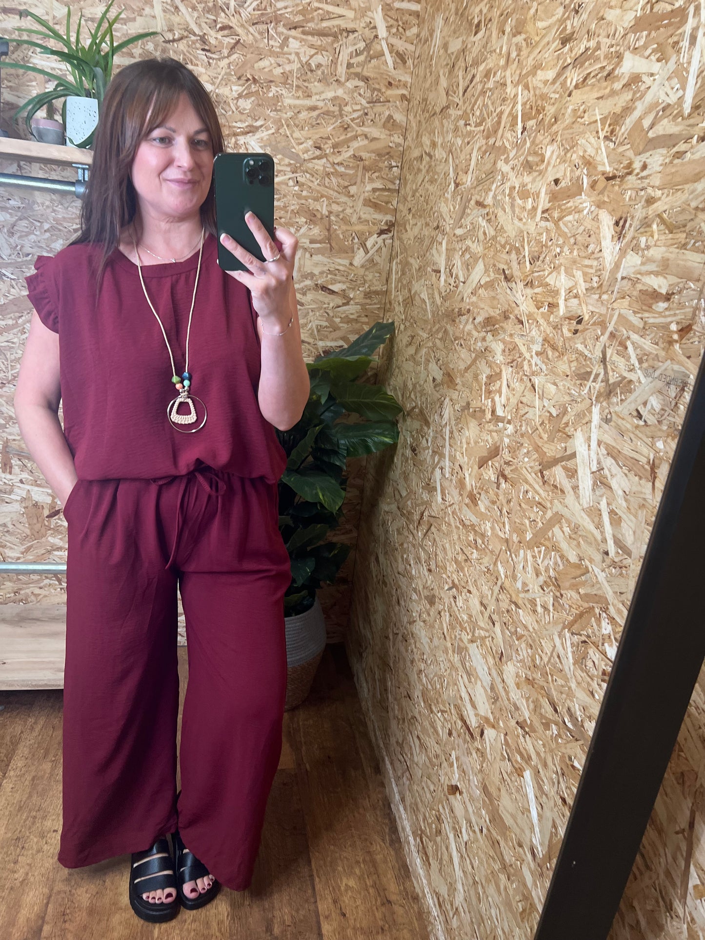 Lightweight Wide Leg Trousers⁷