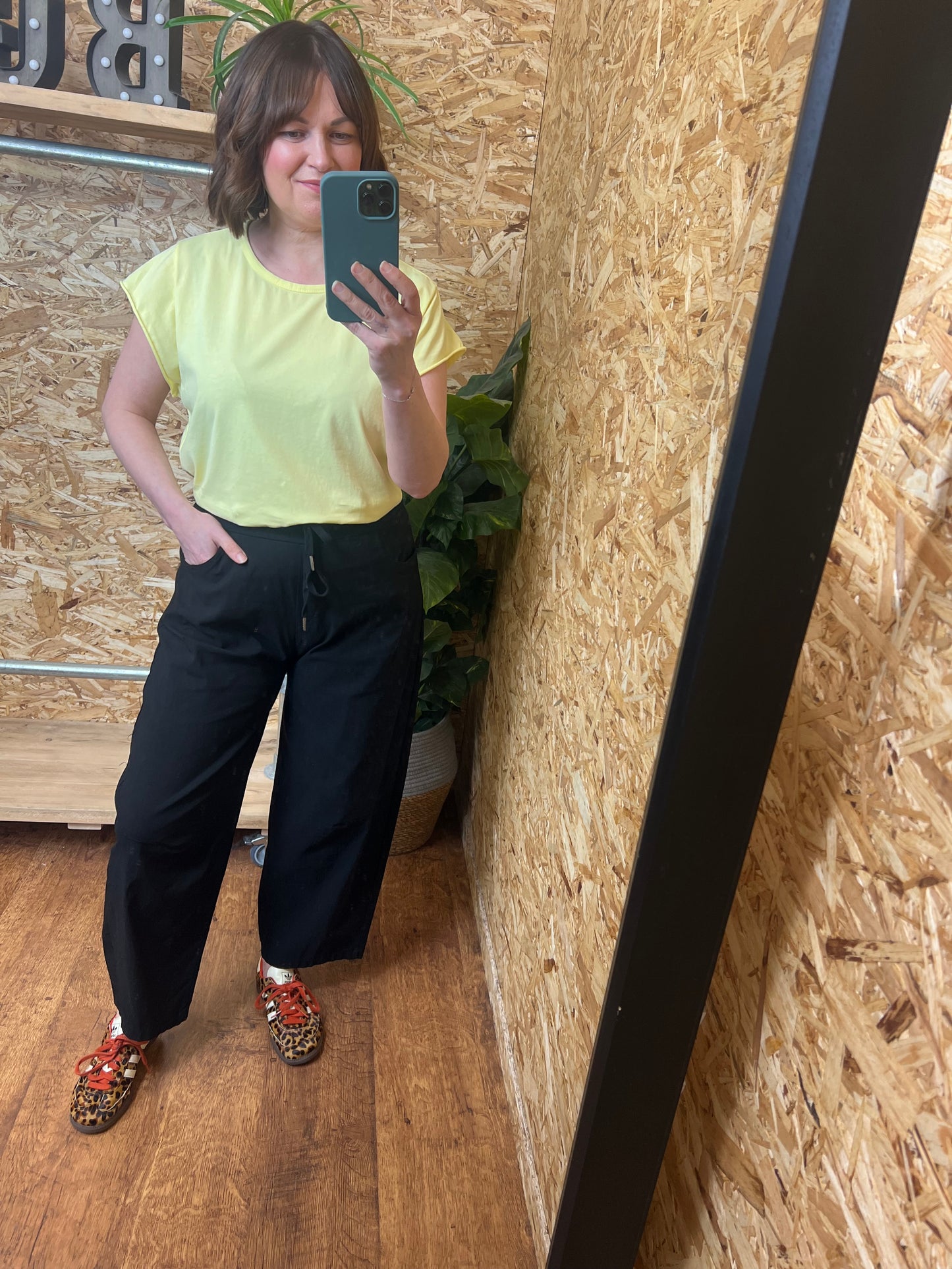 Barrel Leg Magic Trouser