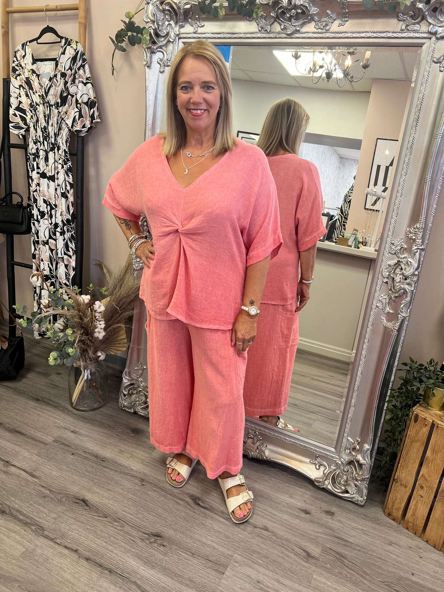 Nola Twist Front Top