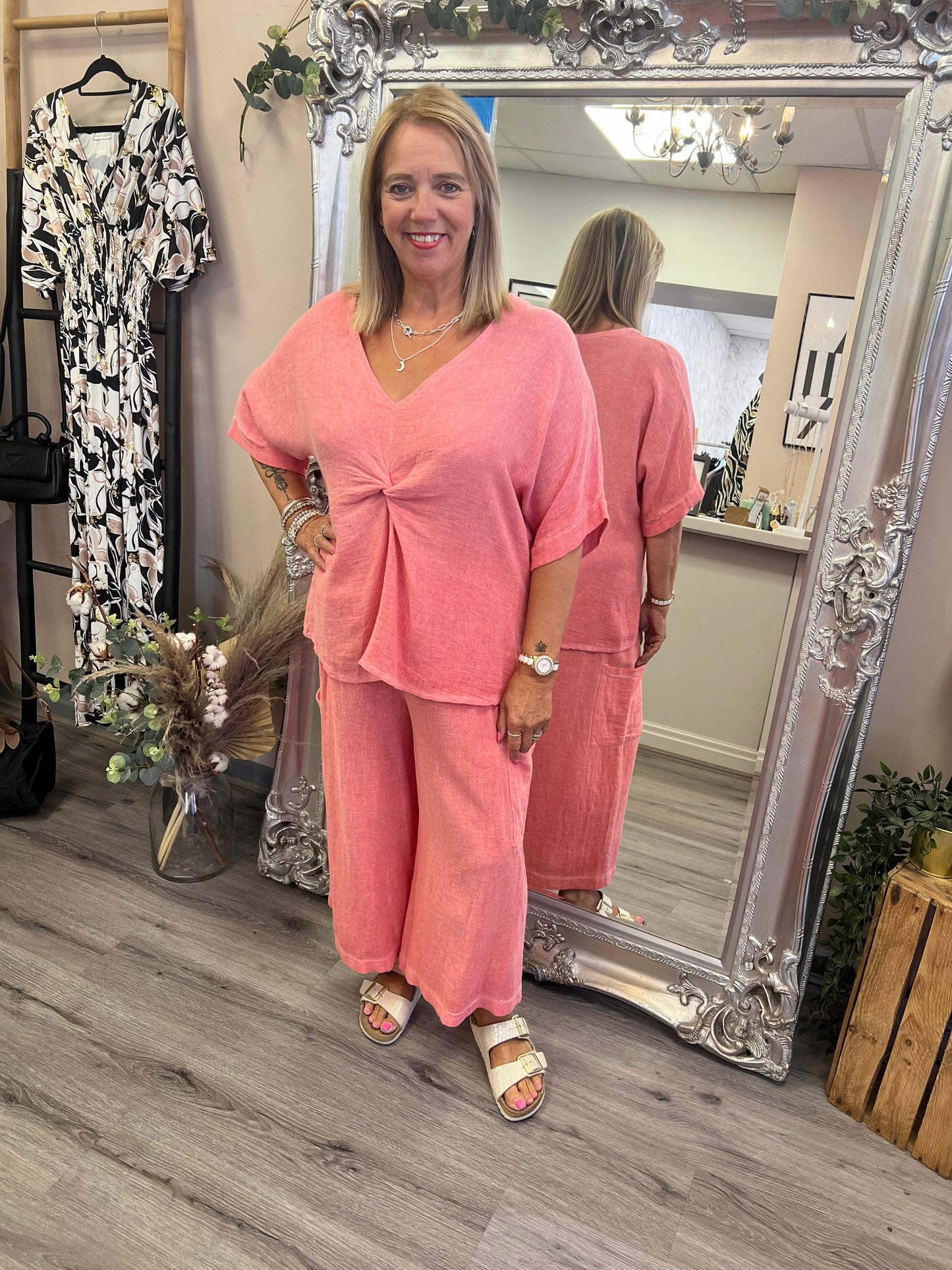 Nola Twist Front Top