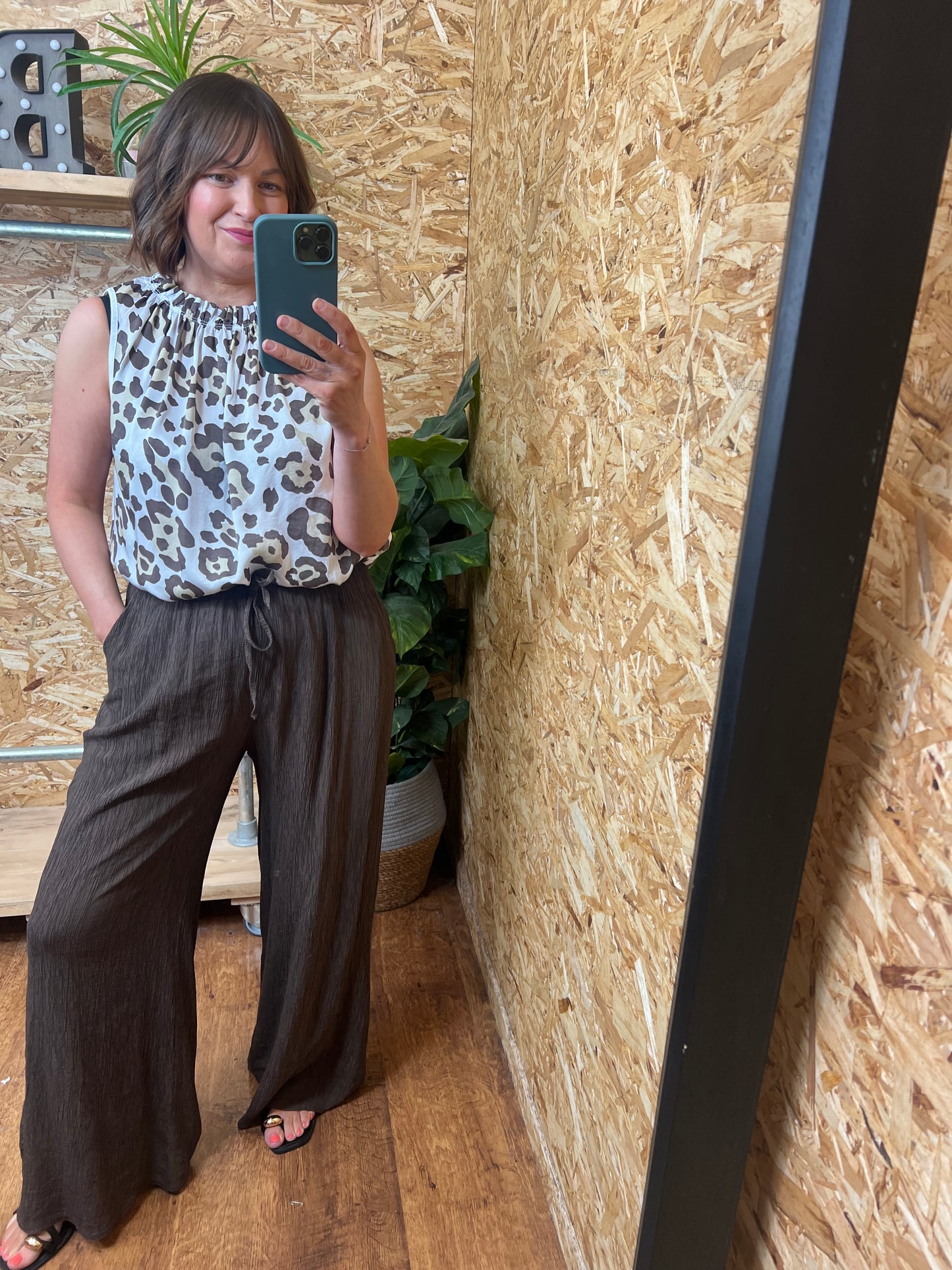 Raya Plisse Trousers