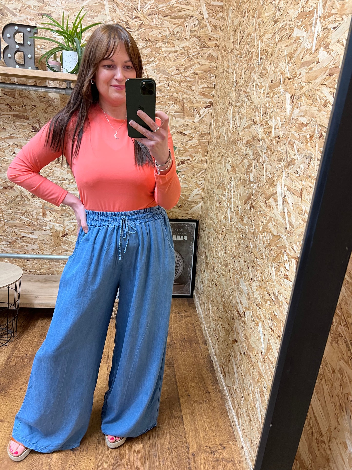 Coral Mesh Top