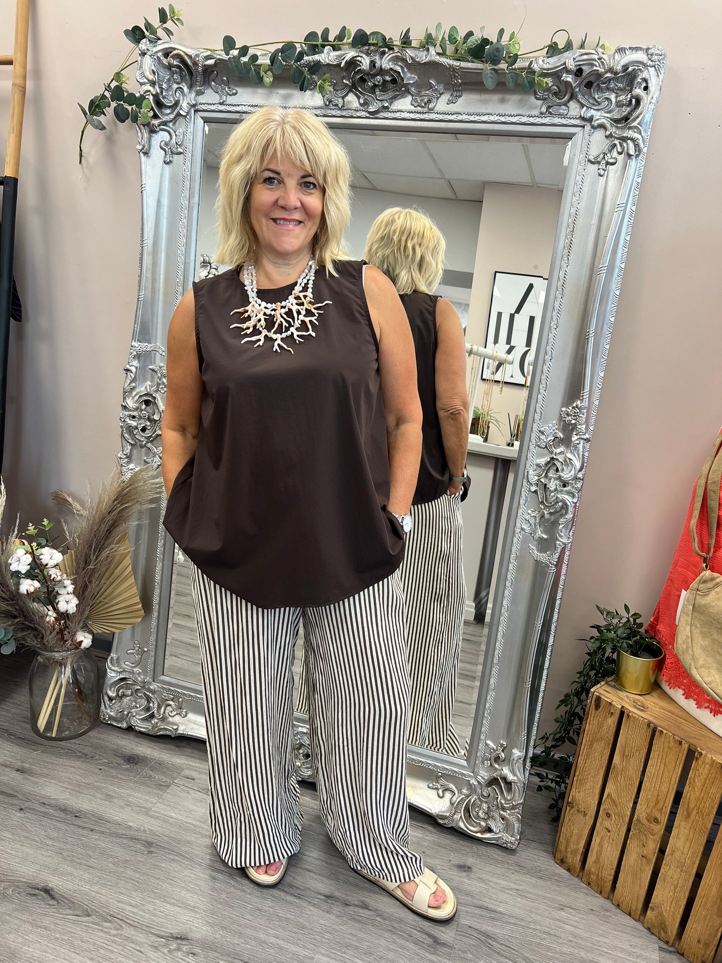 Tie Back Sleevless Top