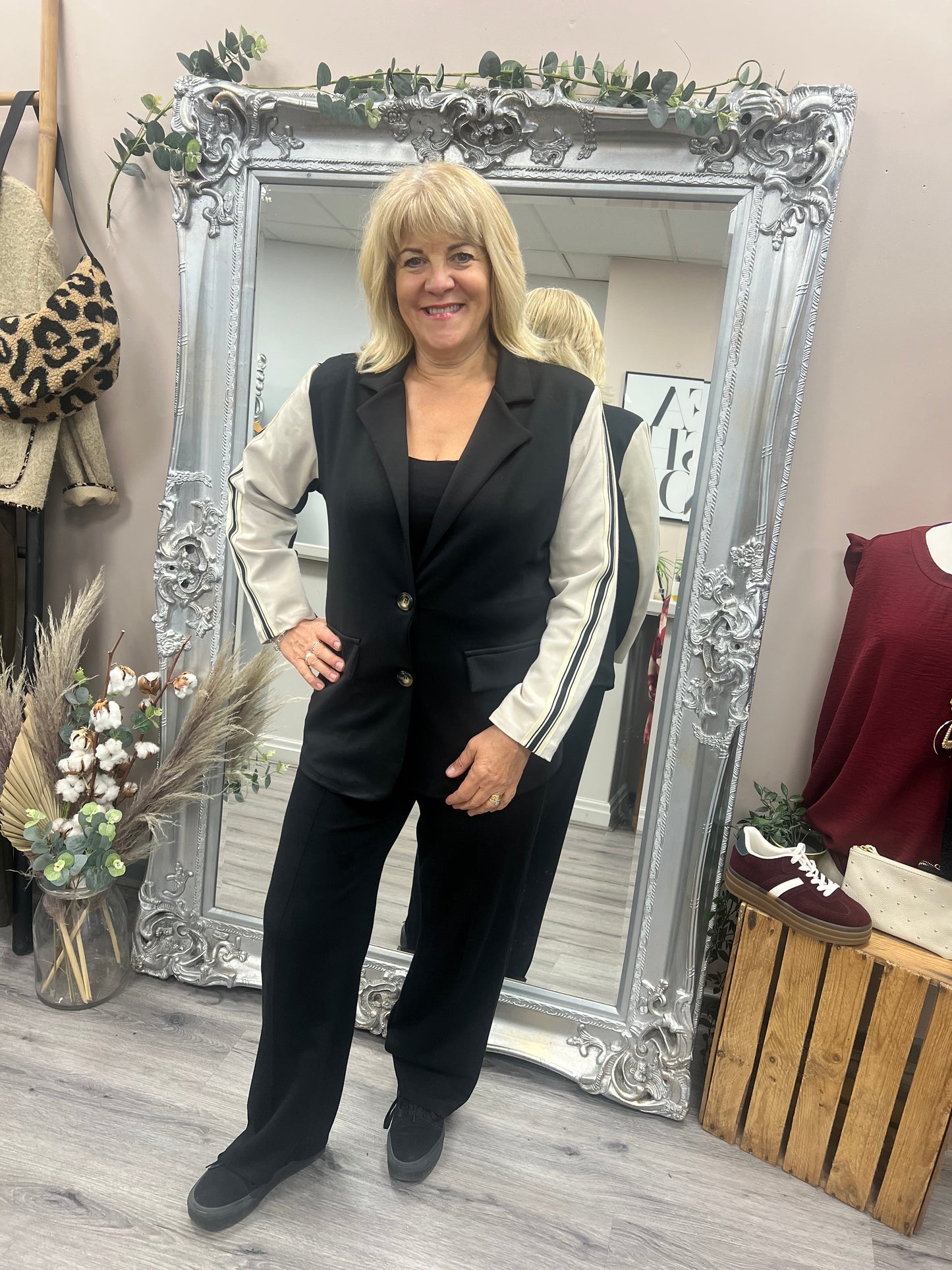 Casual Stripe Sleeve Blazer