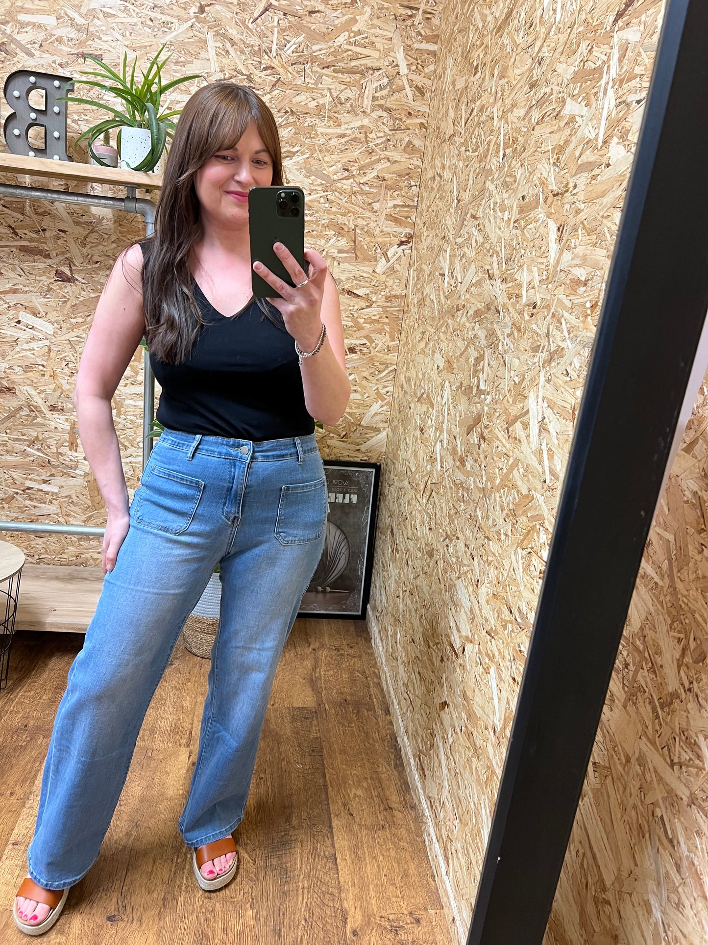 Pocket Front Wide Leg Jeans