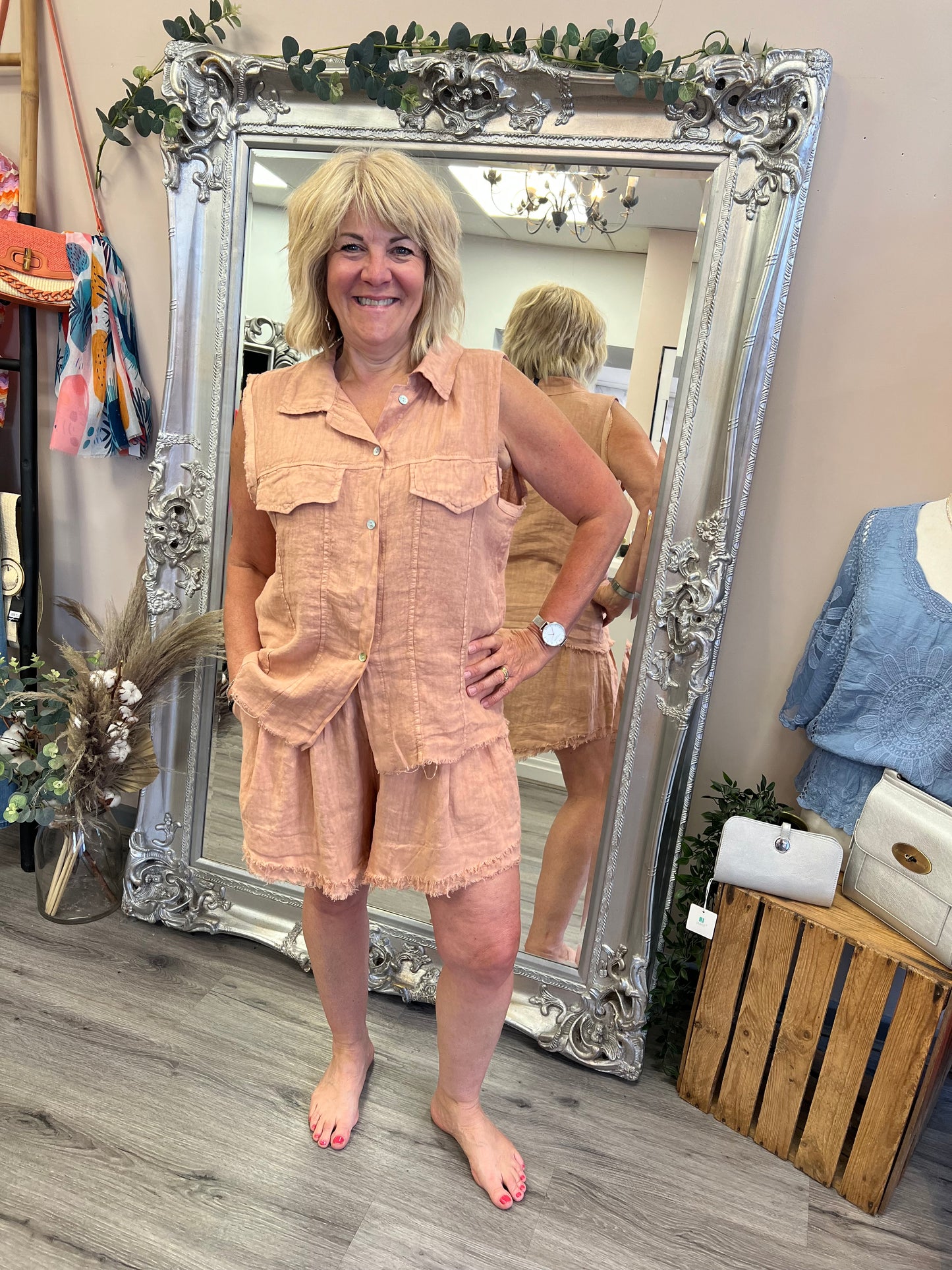 Athena Linen Sleeveless Shirt