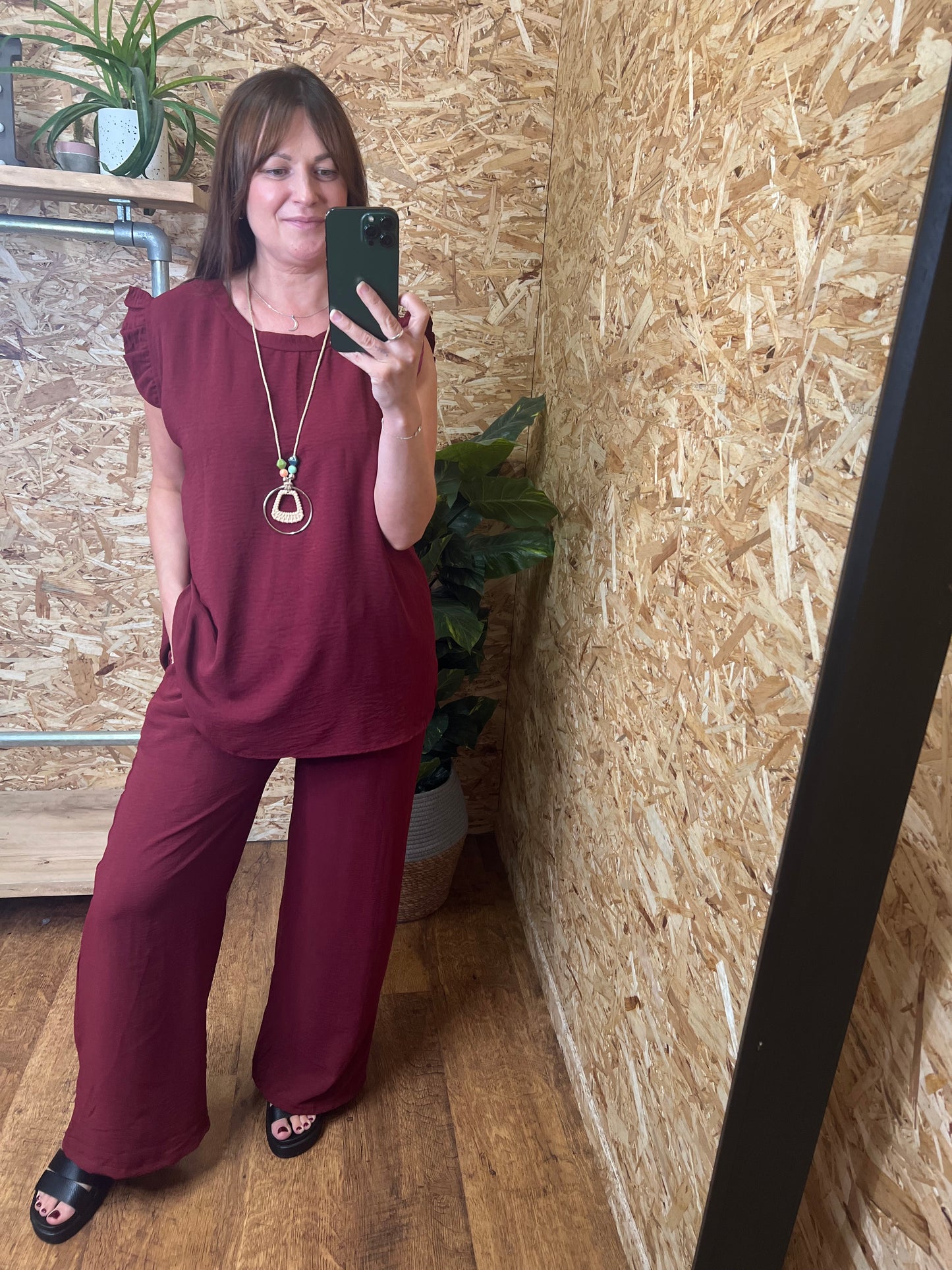 Lightweight Wide Leg Trousers⁷
