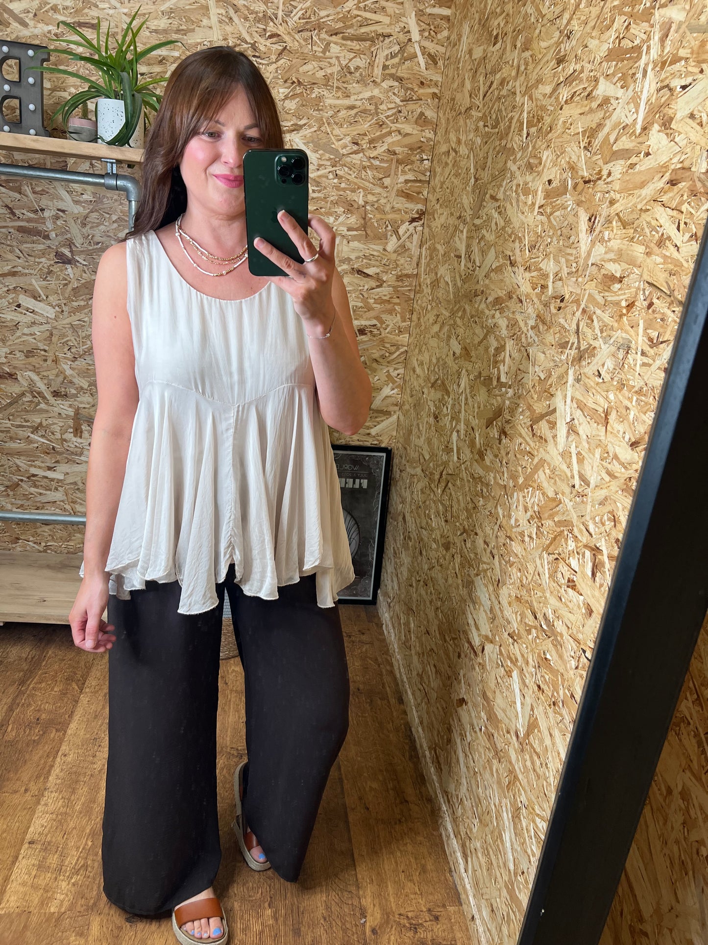 Lightweight Wide Leg Trousers⁷