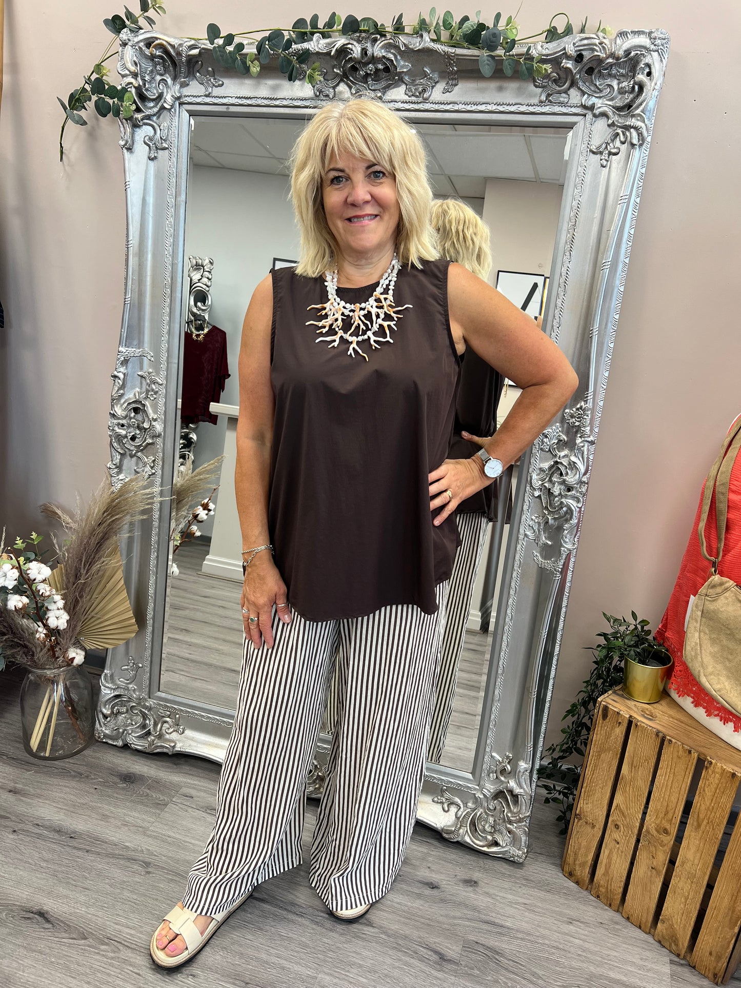 Tie Back Sleevless Top