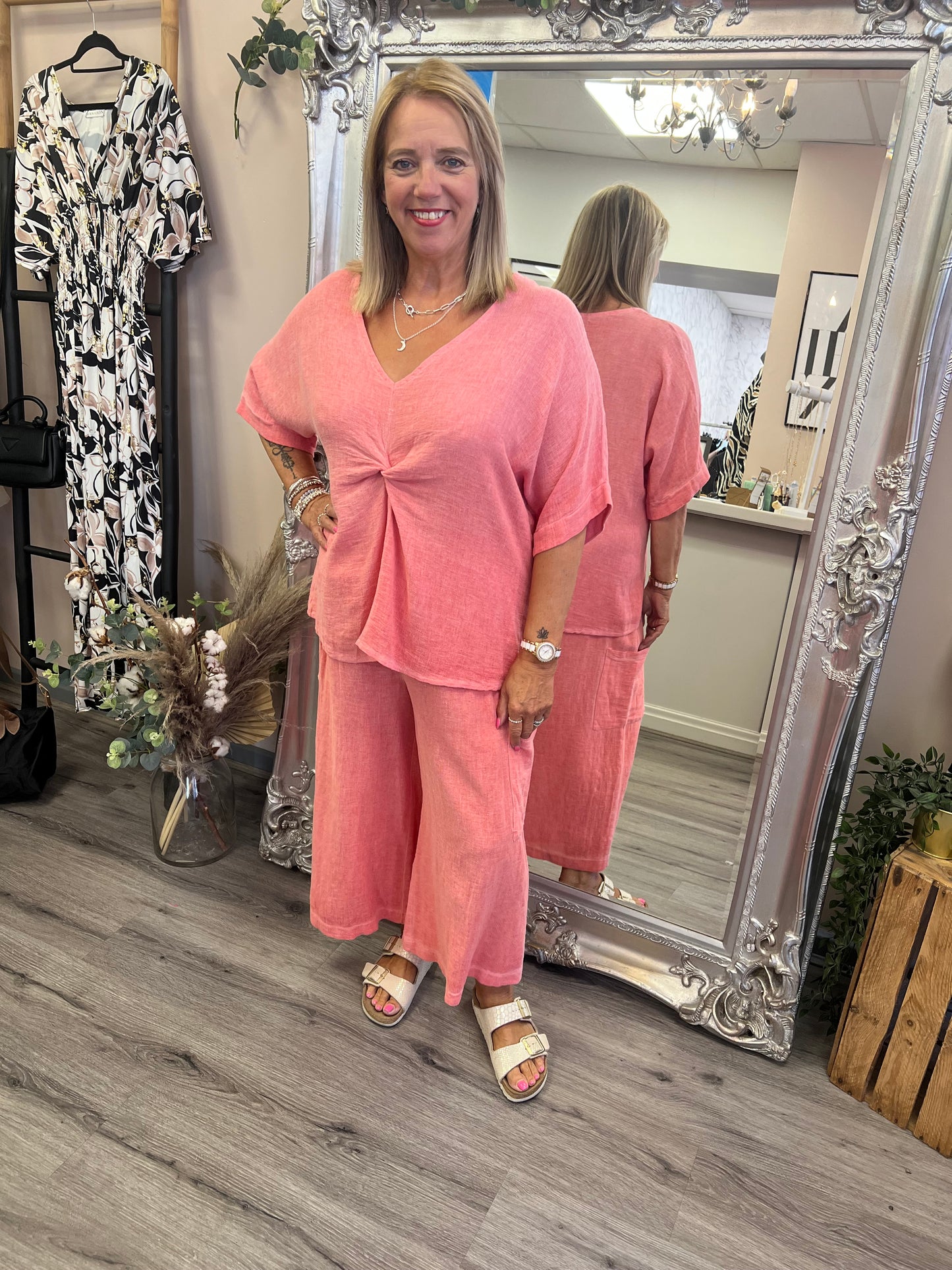 Nola Twist Front Top
