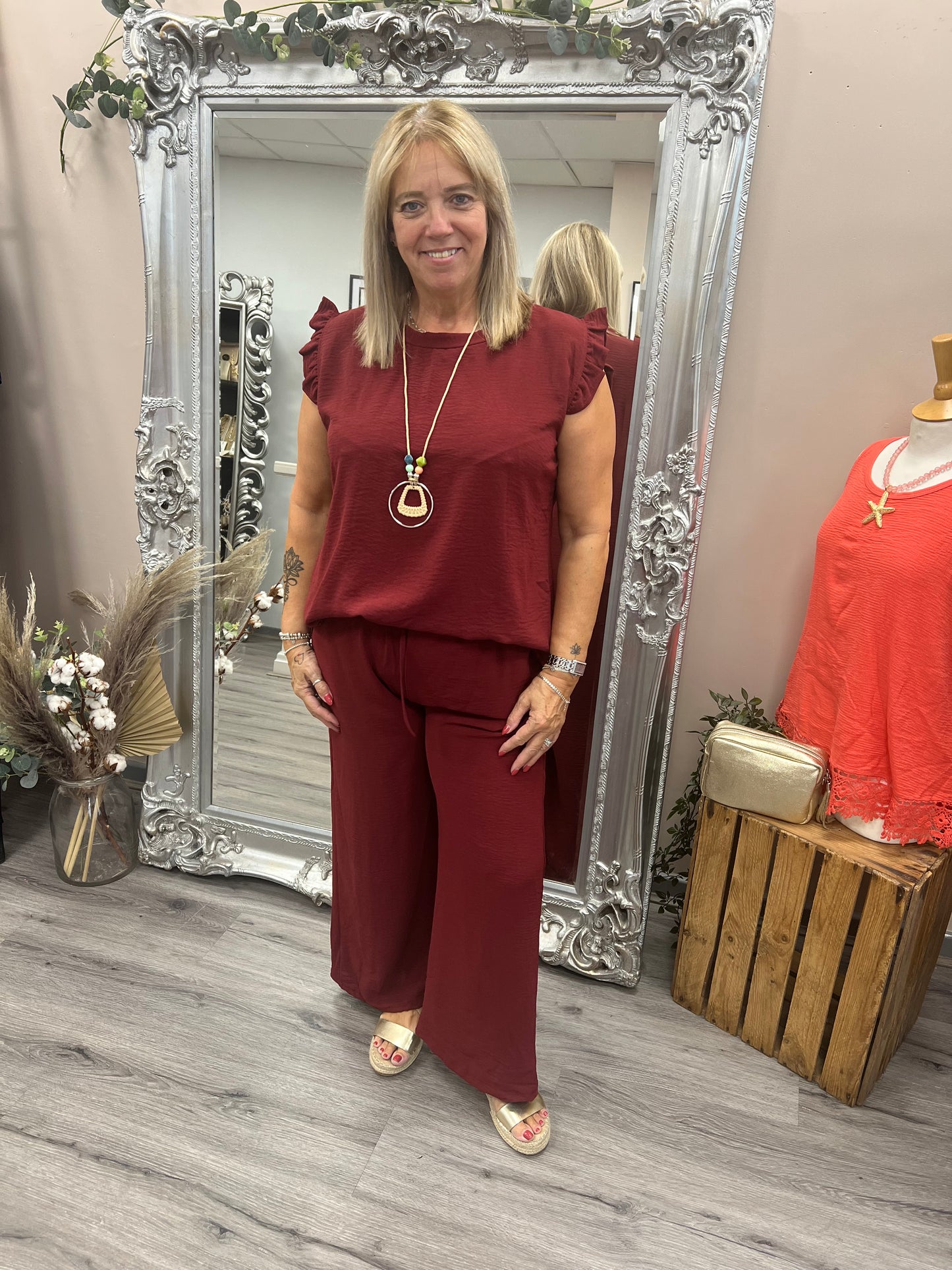 Lightweight Wide Leg Trousers⁷