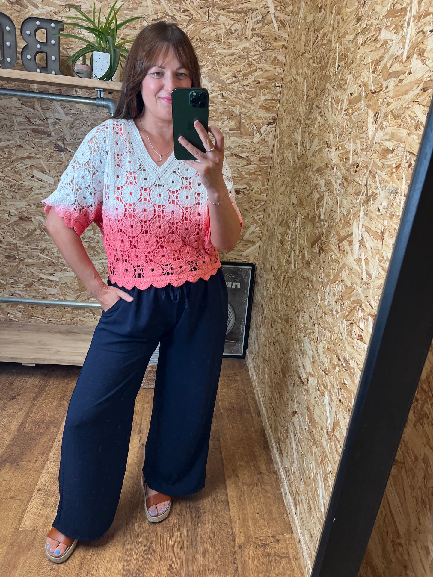 Lightweight Wide Leg Trousers⁷