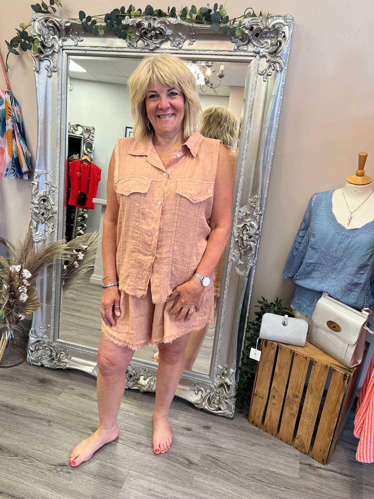 Athena Linen Sleeveless Shirt
