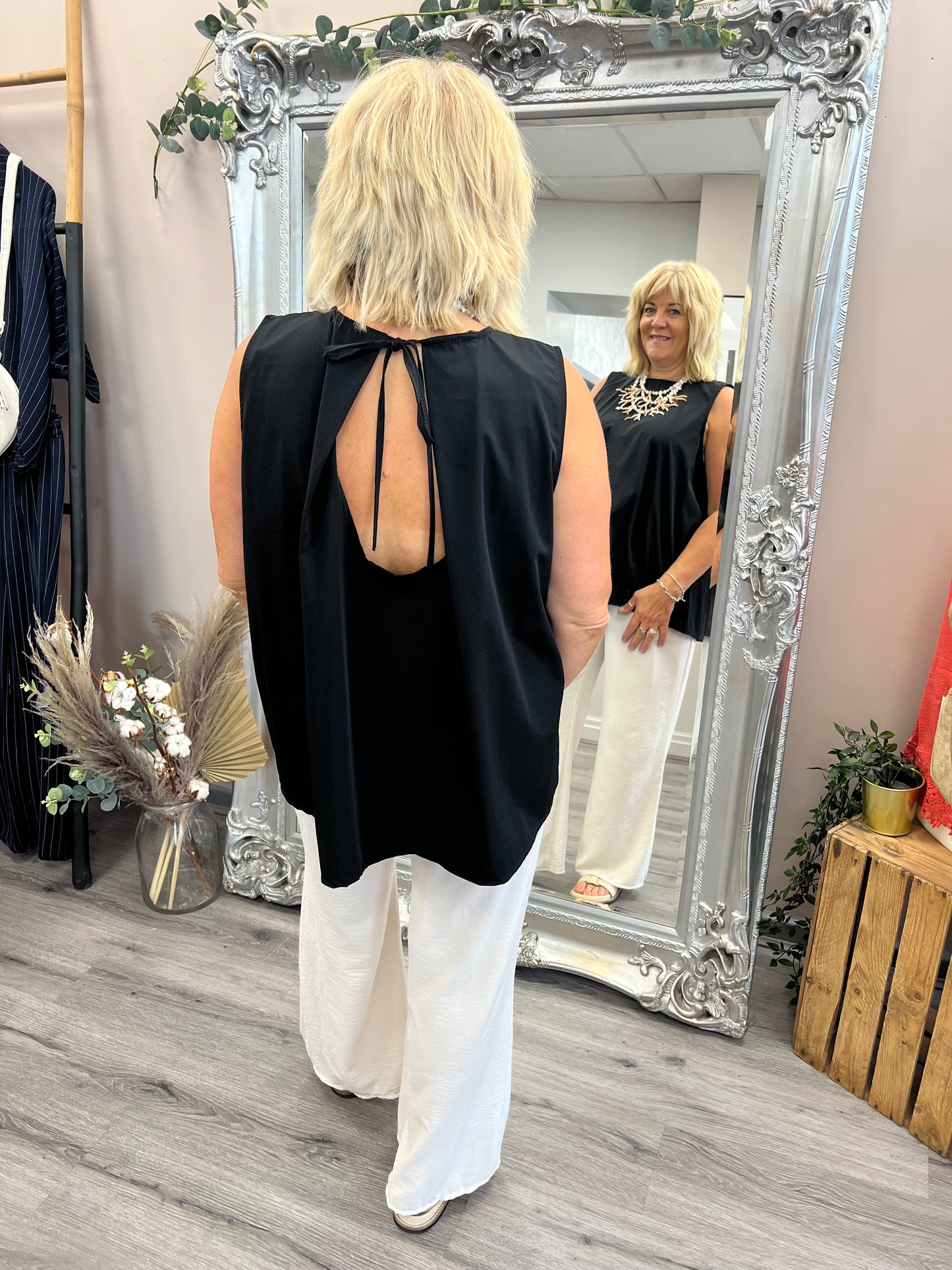 Tie Back Sleevless Top