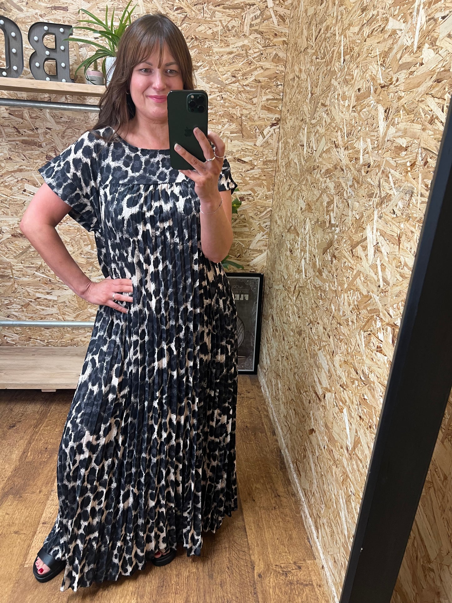Amelia Pleated Maxi Leopard Print