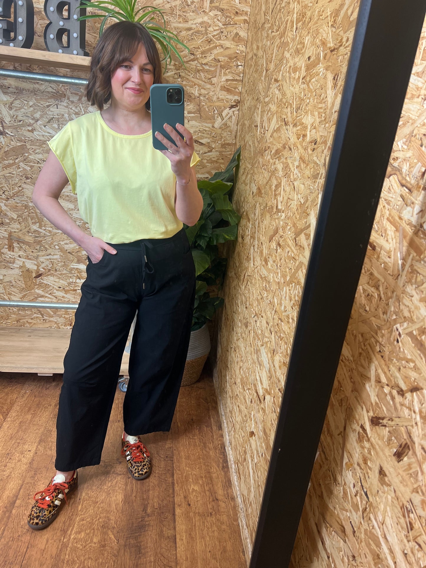 Barrel Leg Magic Trouser