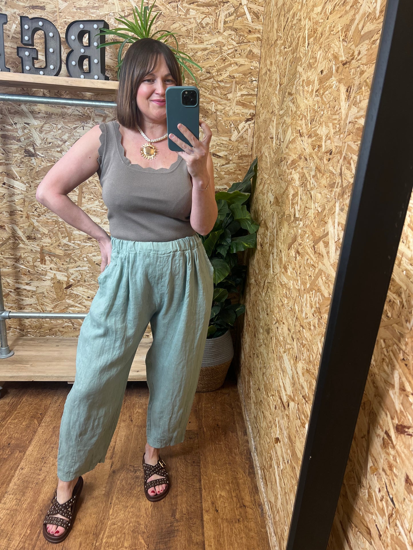 Linen Tapered Trousers