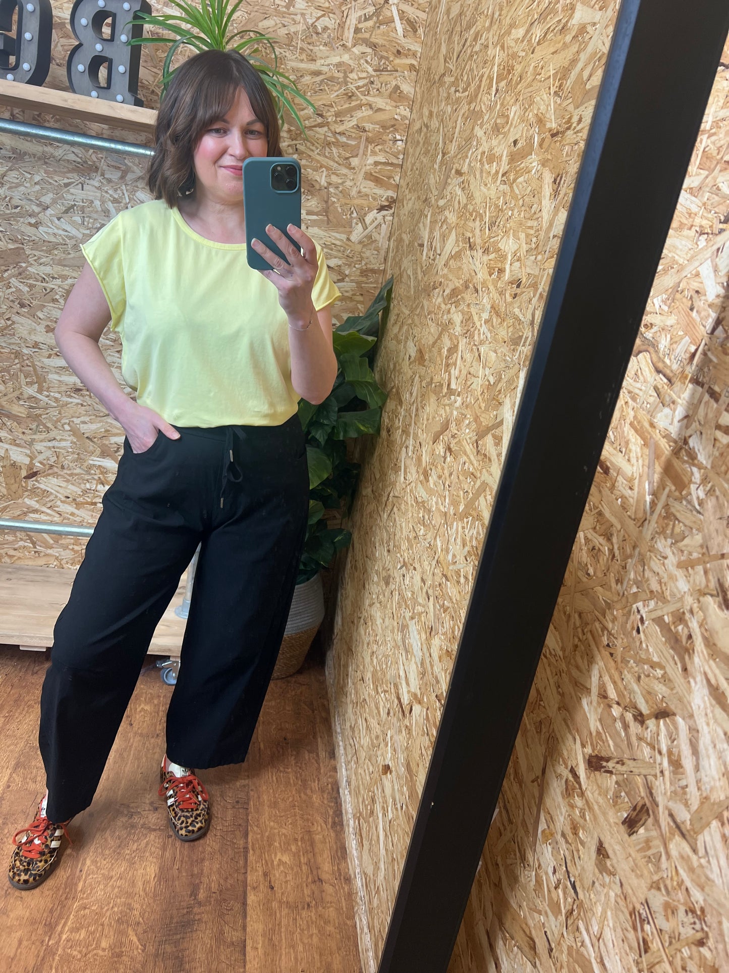 Barrel Leg Magic Trouser