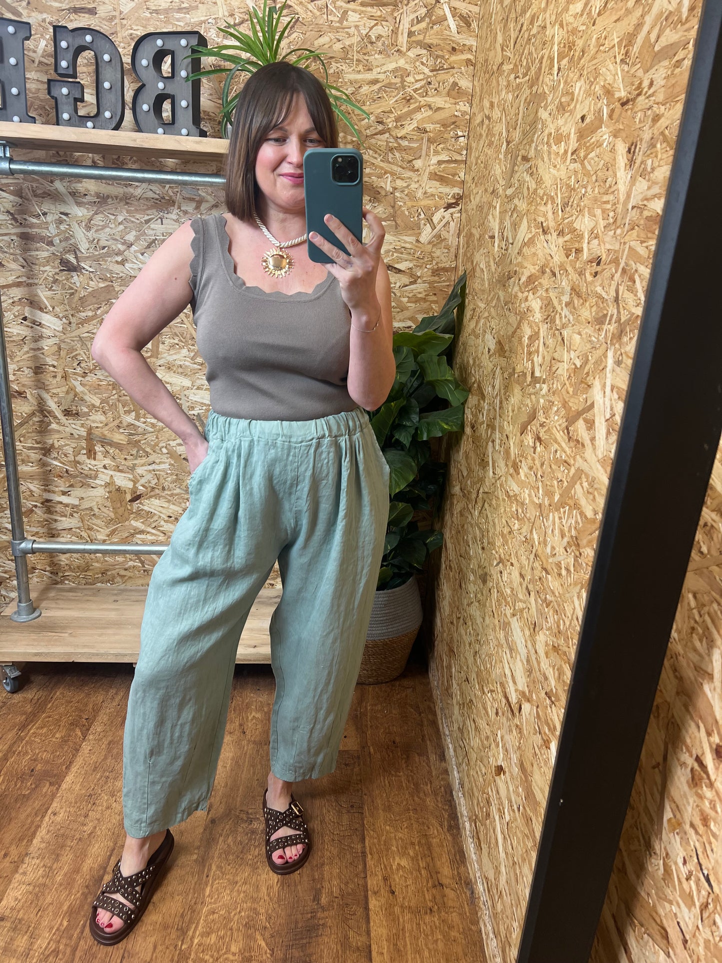 Linen Tapered Trousers