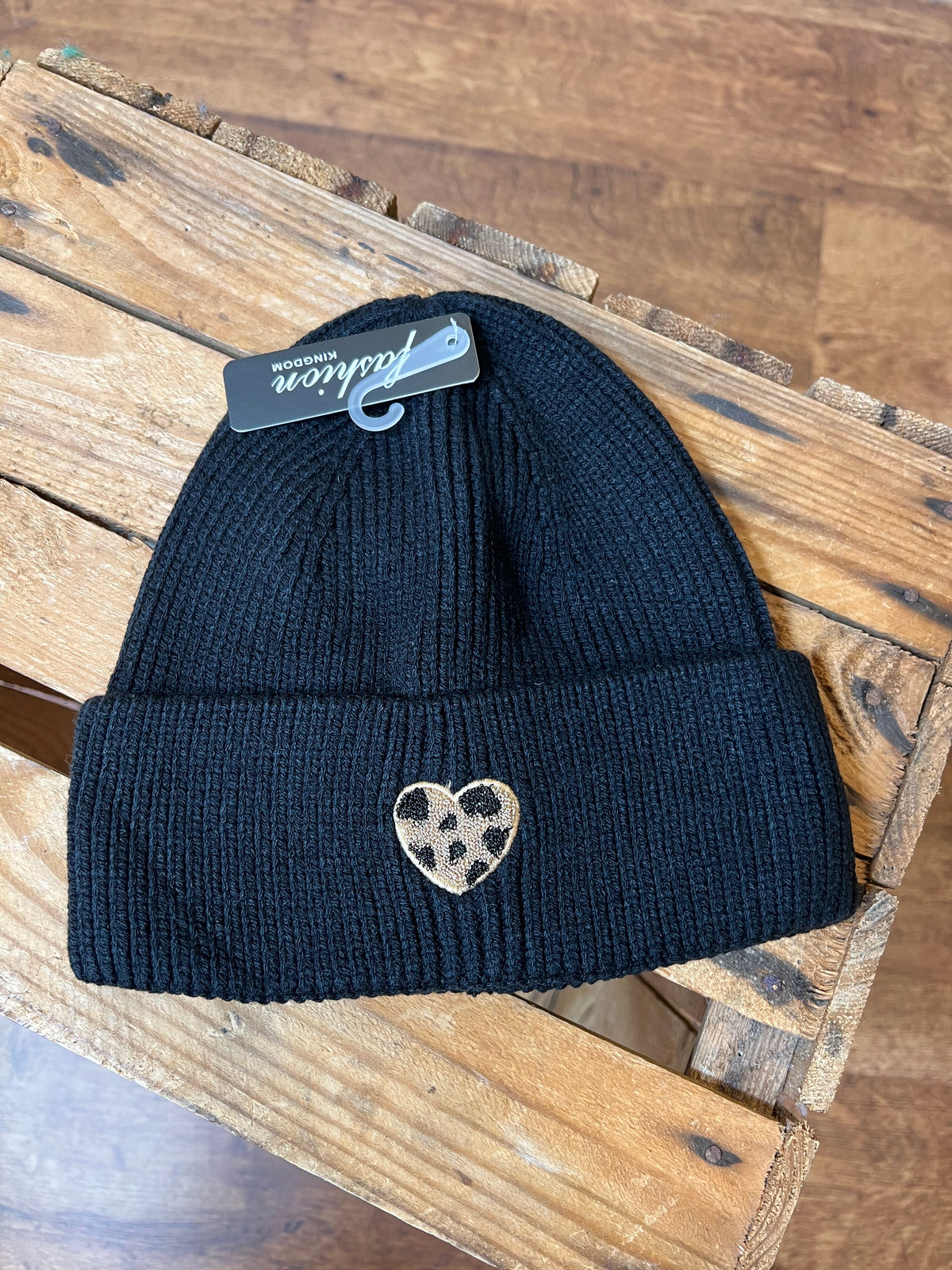 Embroidered Heart Ribbed Hat