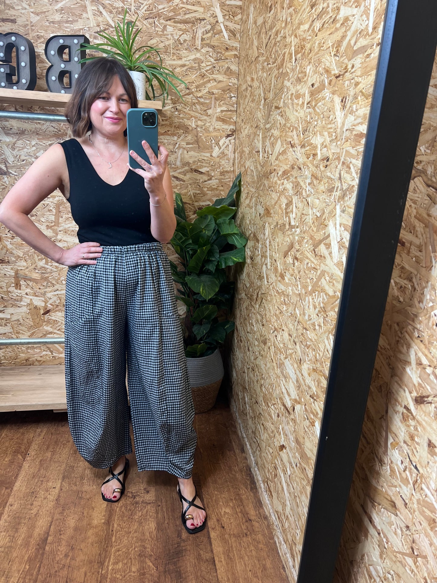 Gingham Barrel Trousers