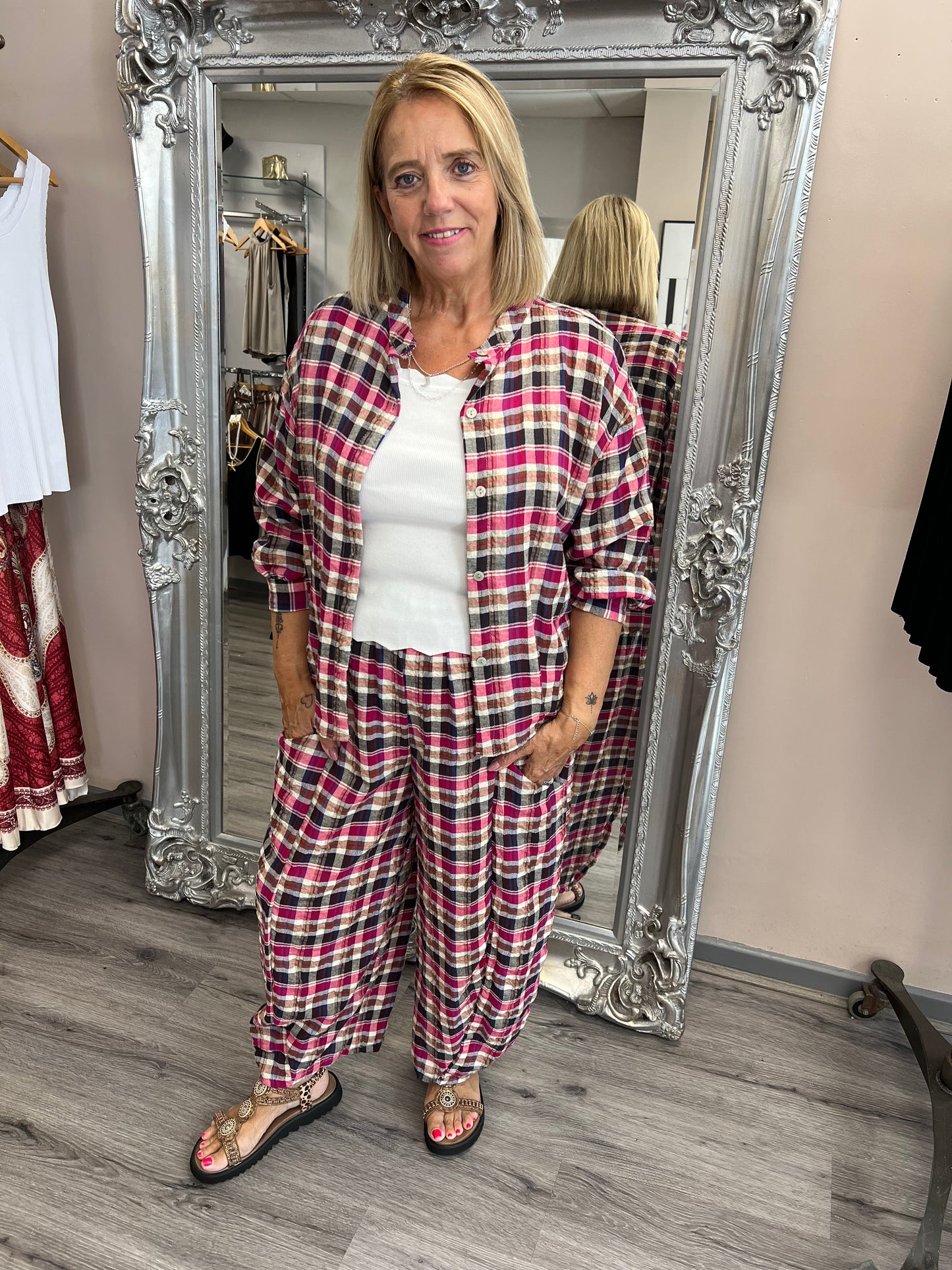 Checked Barrel Leg Trousers