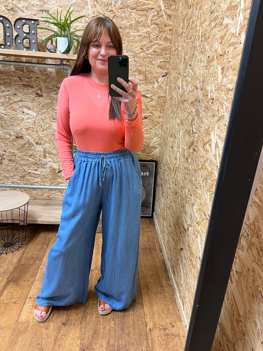 Coral Mesh Top