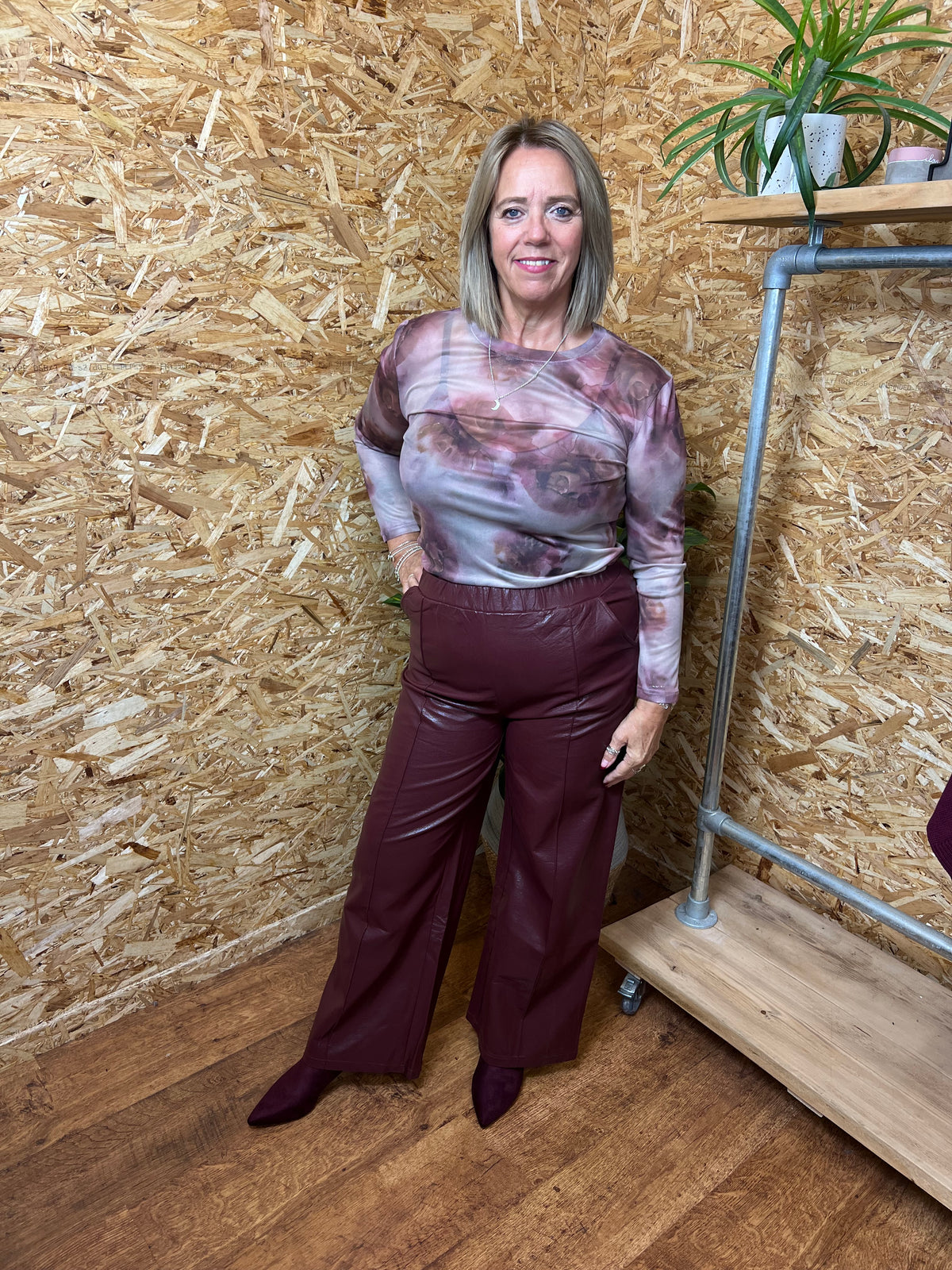 Rosebud Mesh Top
