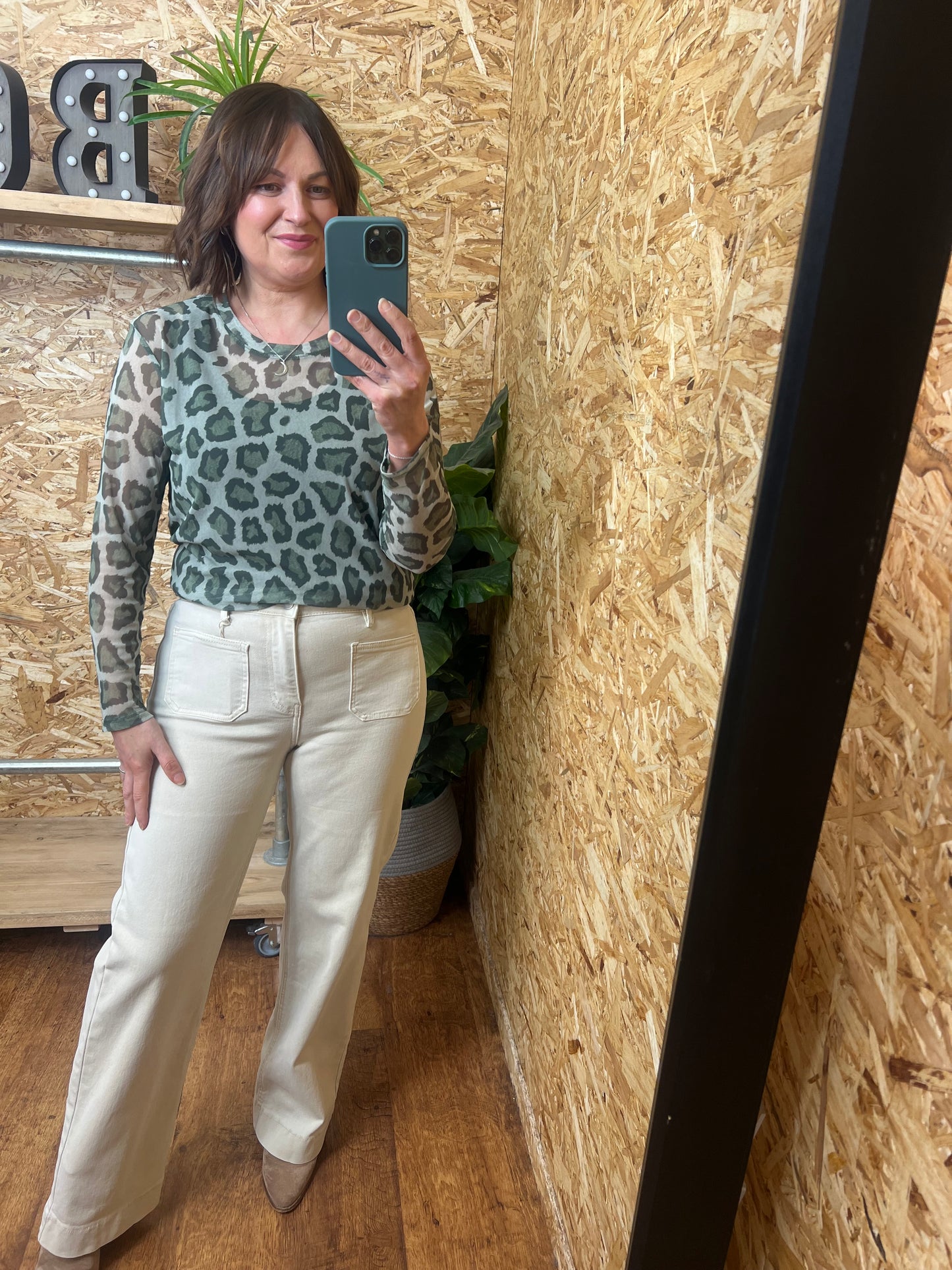 Pocket Front Jeans- Beige