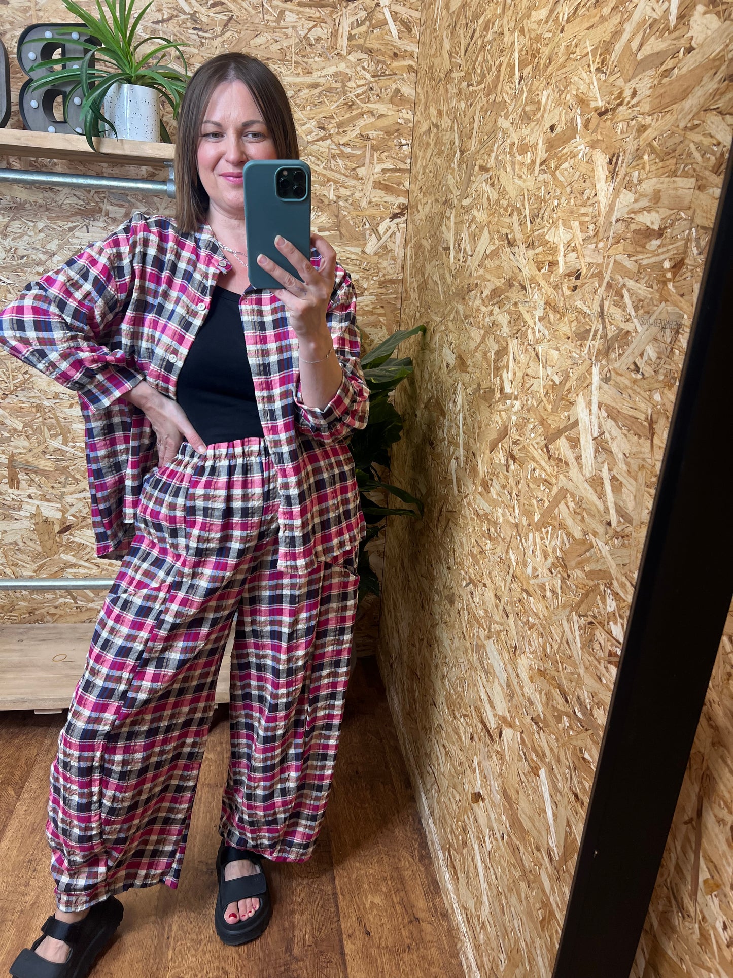 Checked Barrel Leg Trousers