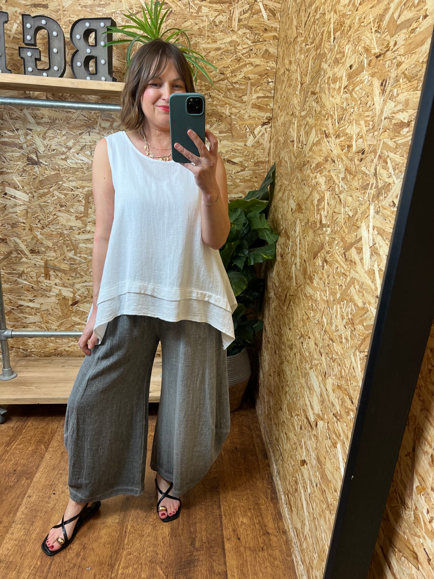 Nola Dip Hem Top