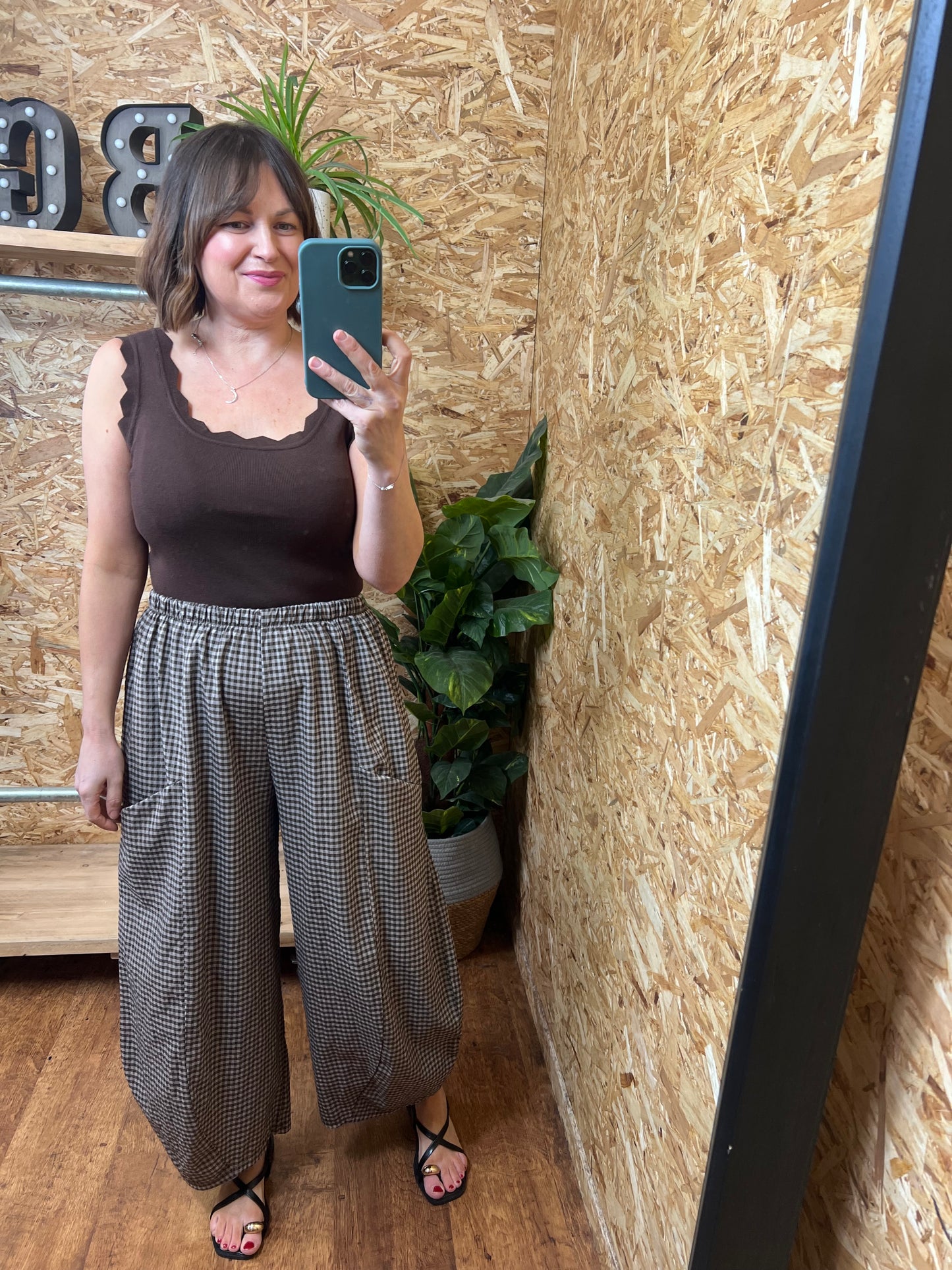 Gingham Barrel Trousers