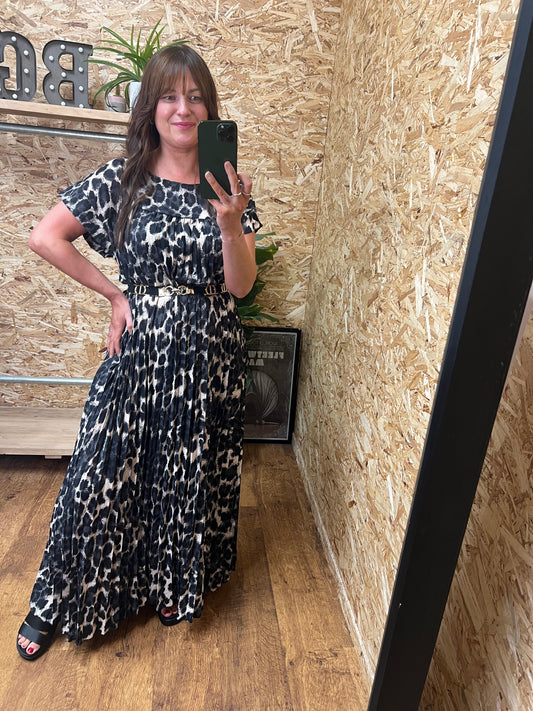 Amelia Pleated Maxi Leopard Print
