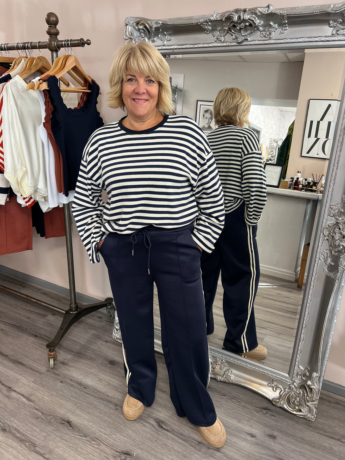 Basic Stripe Sweatshirt