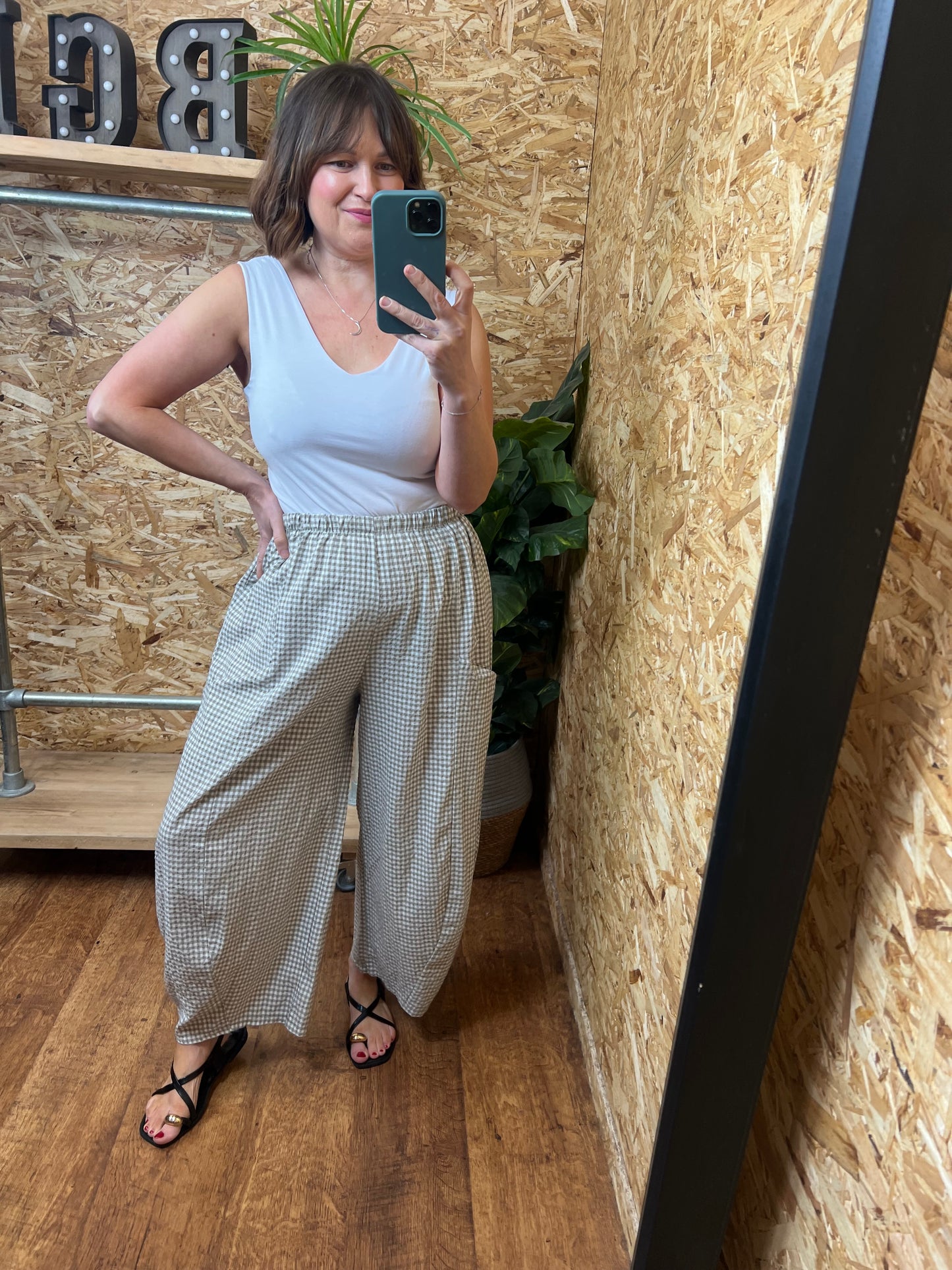 Gingham Barrel Trousers