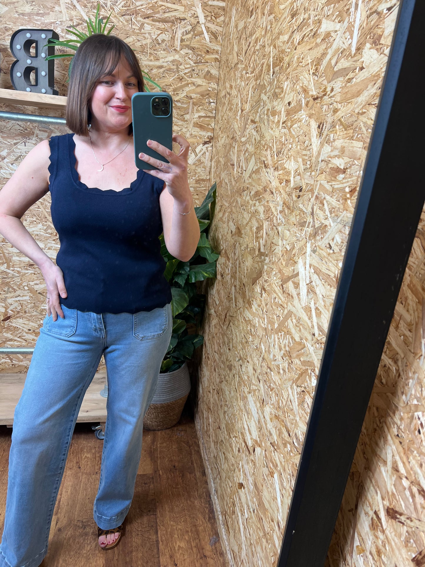 Scallop Edge Top