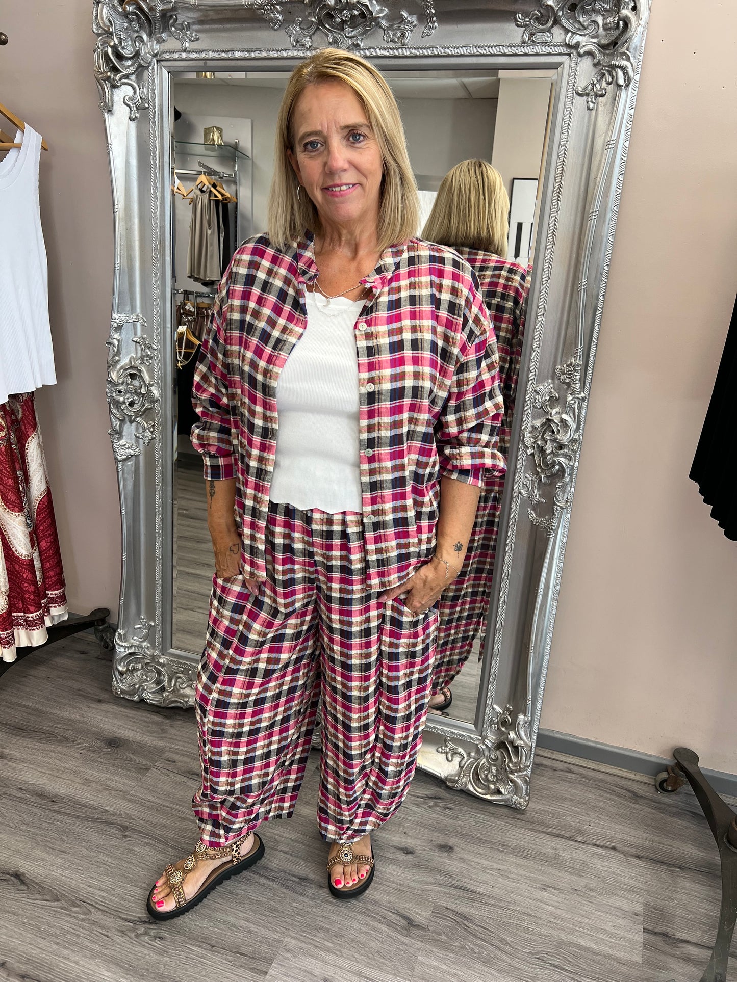 Checked Barrel Leg Trousers