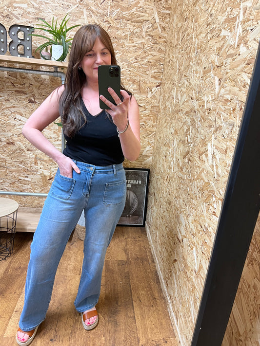 Pocket Front Wide Leg Jeans