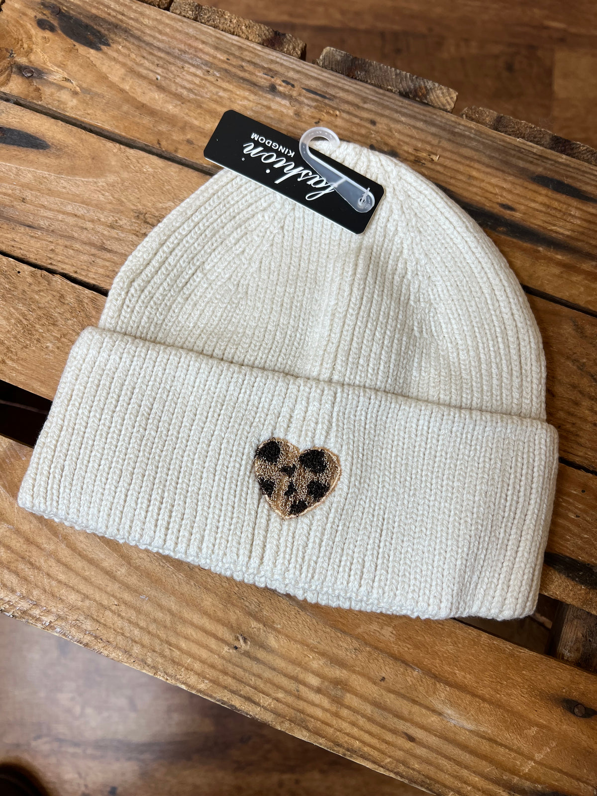 Embroidered Heart Ribbed Hat