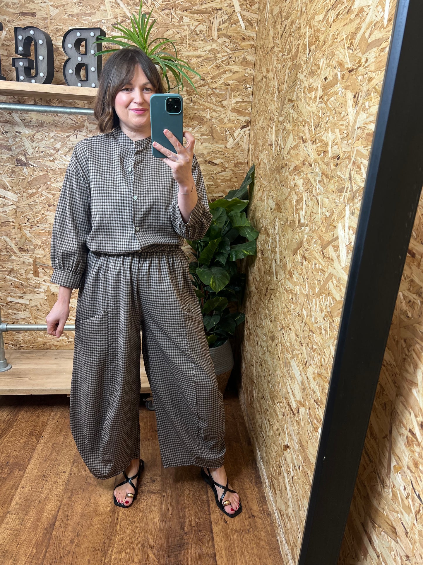 Gingham Barrel Trousers