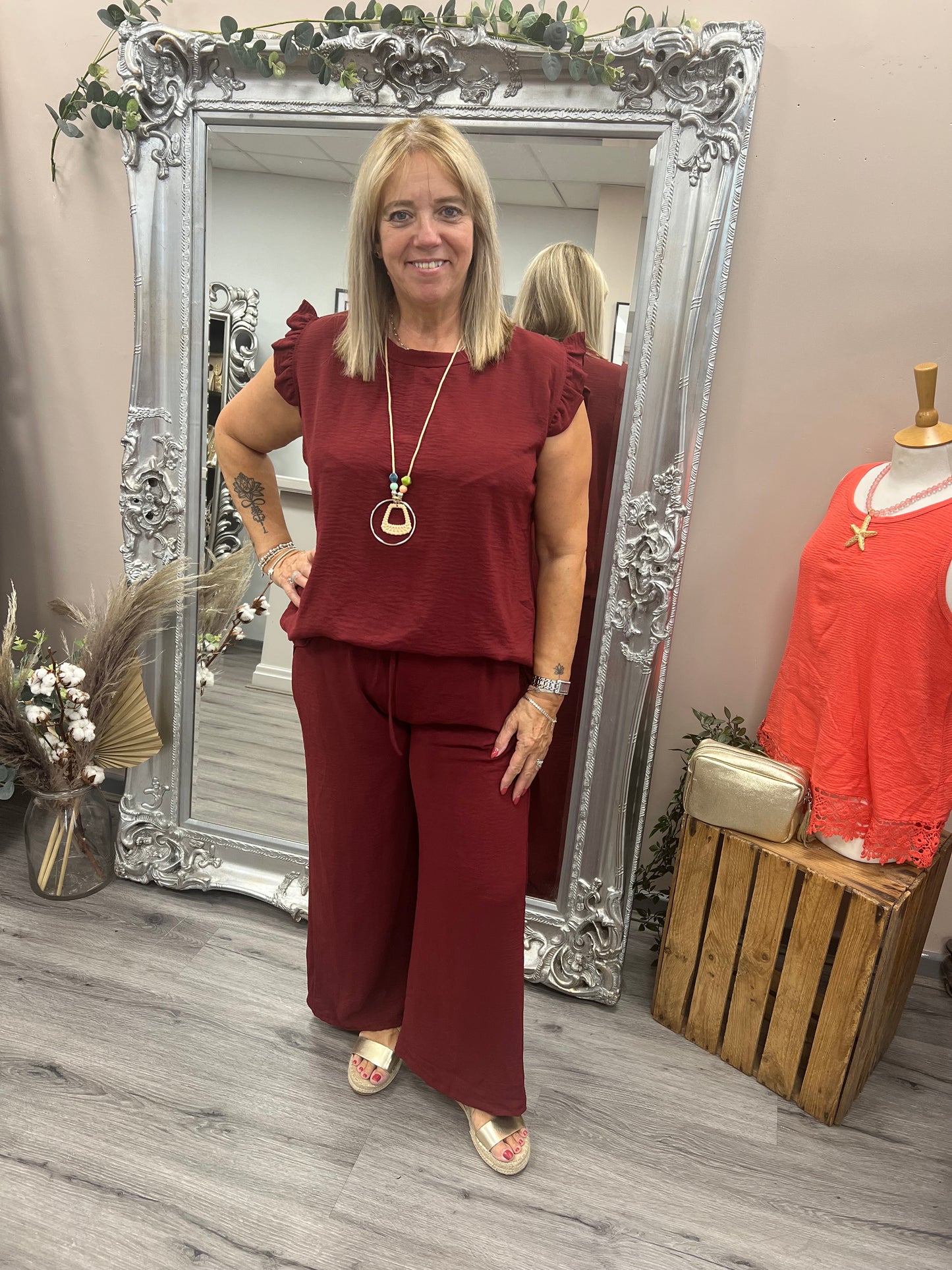 Lightweight Wide Leg Trousers⁷