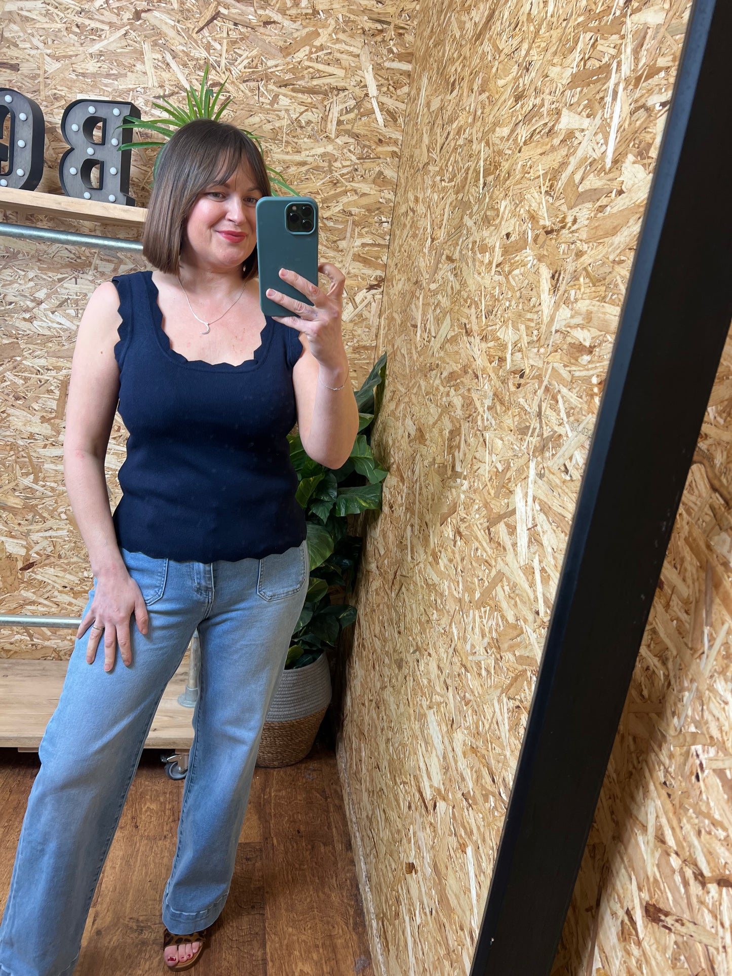 Scallop Edge Top