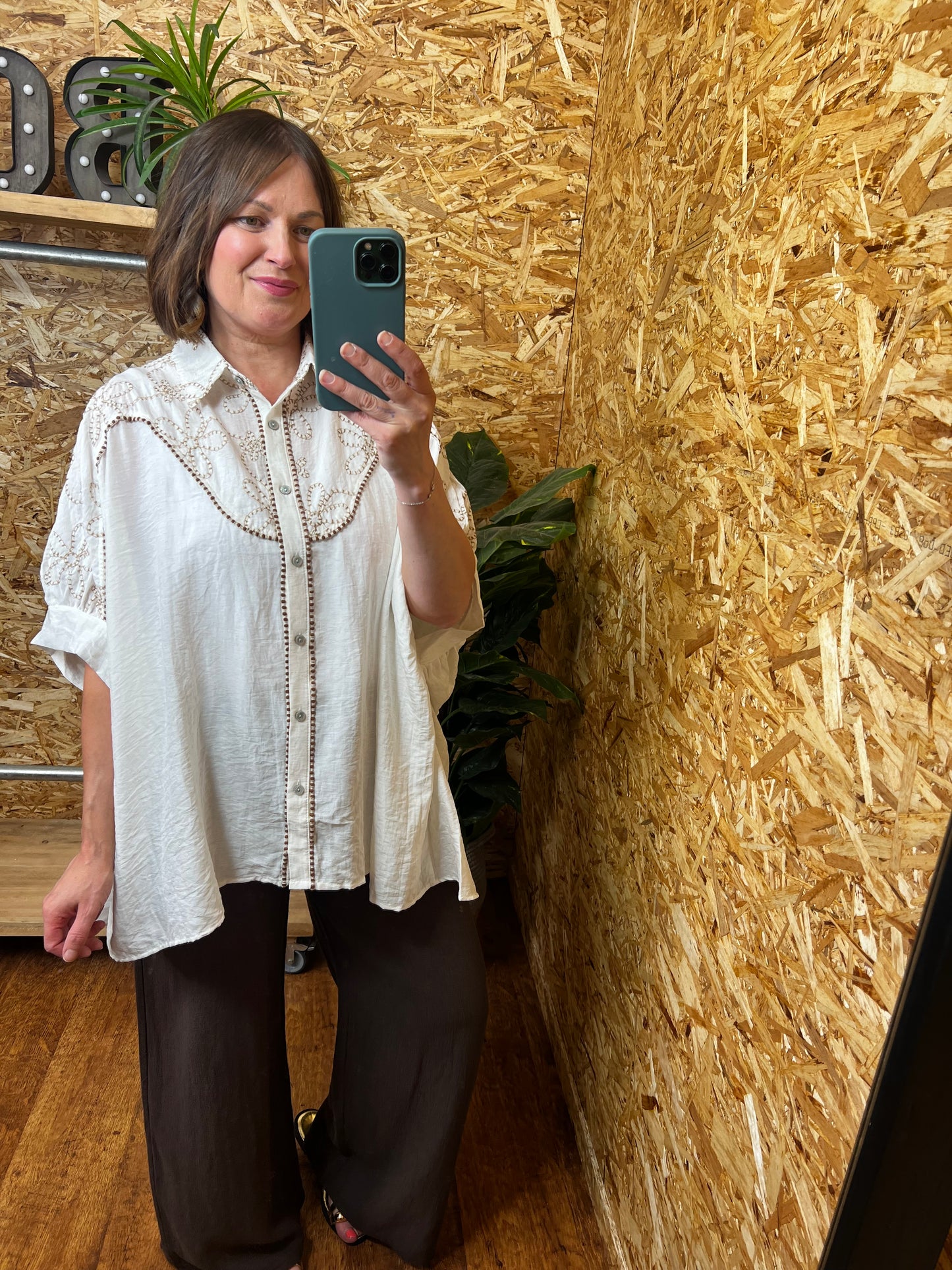 Embroidered Short Sleeve Shirt