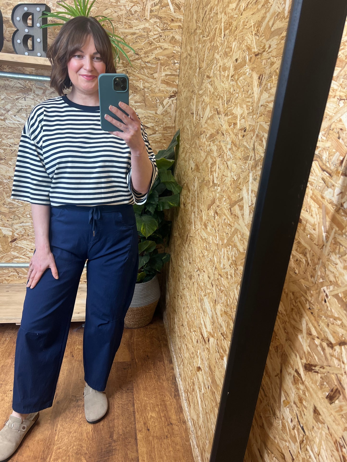 Barrel Leg Magic Trouser