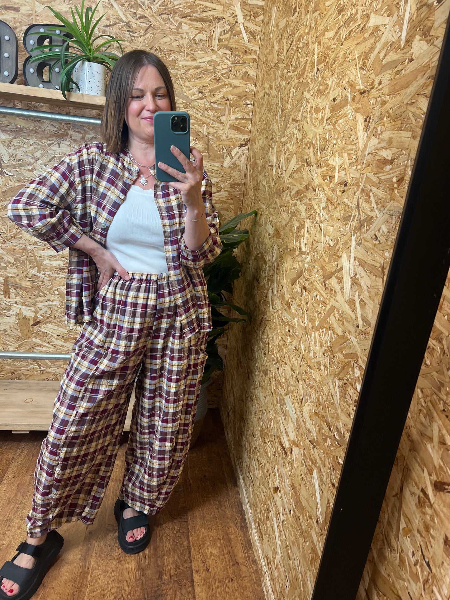 Checked Barrel Leg Trousers