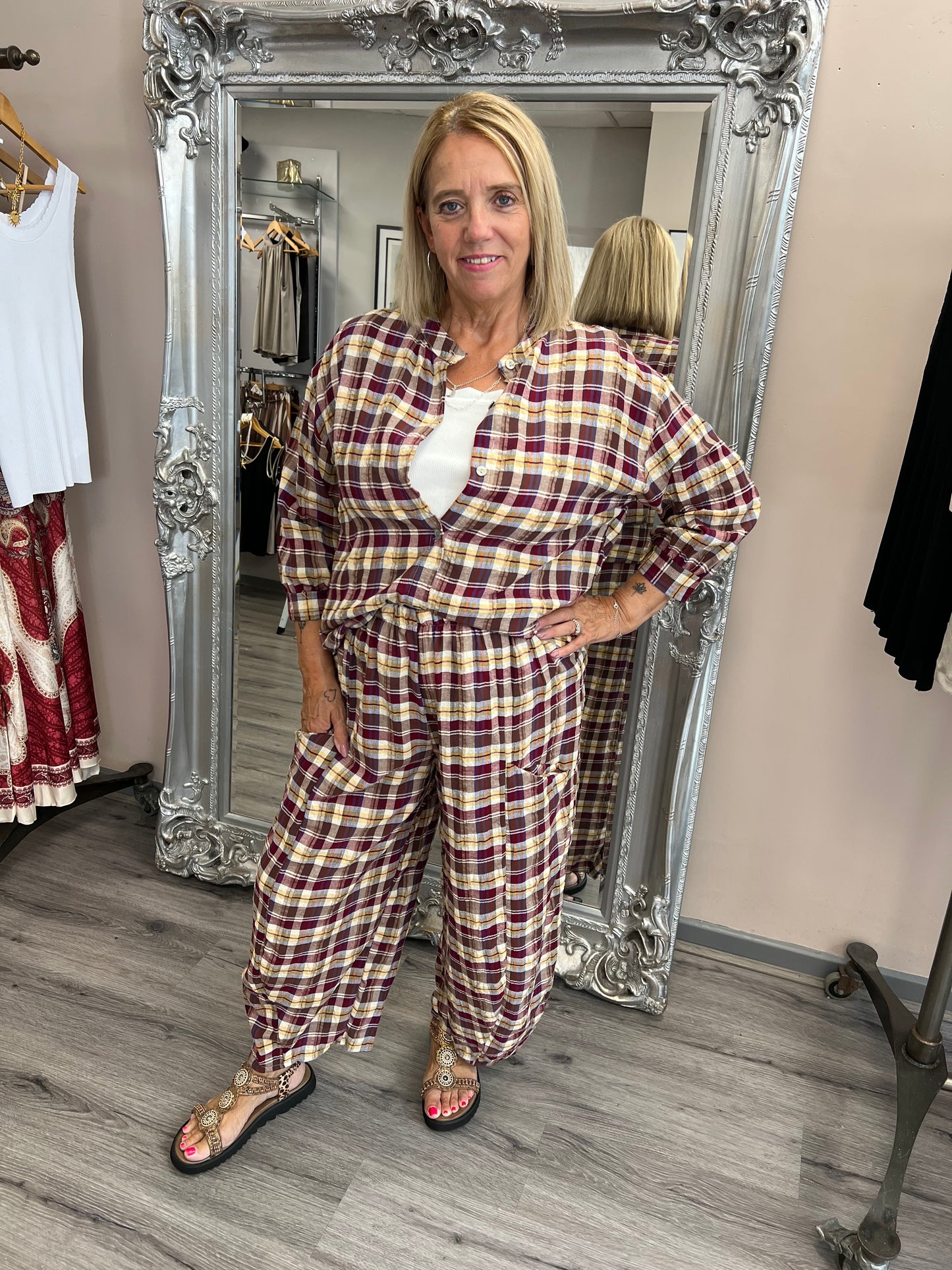 Checked Barrel Leg Trousers