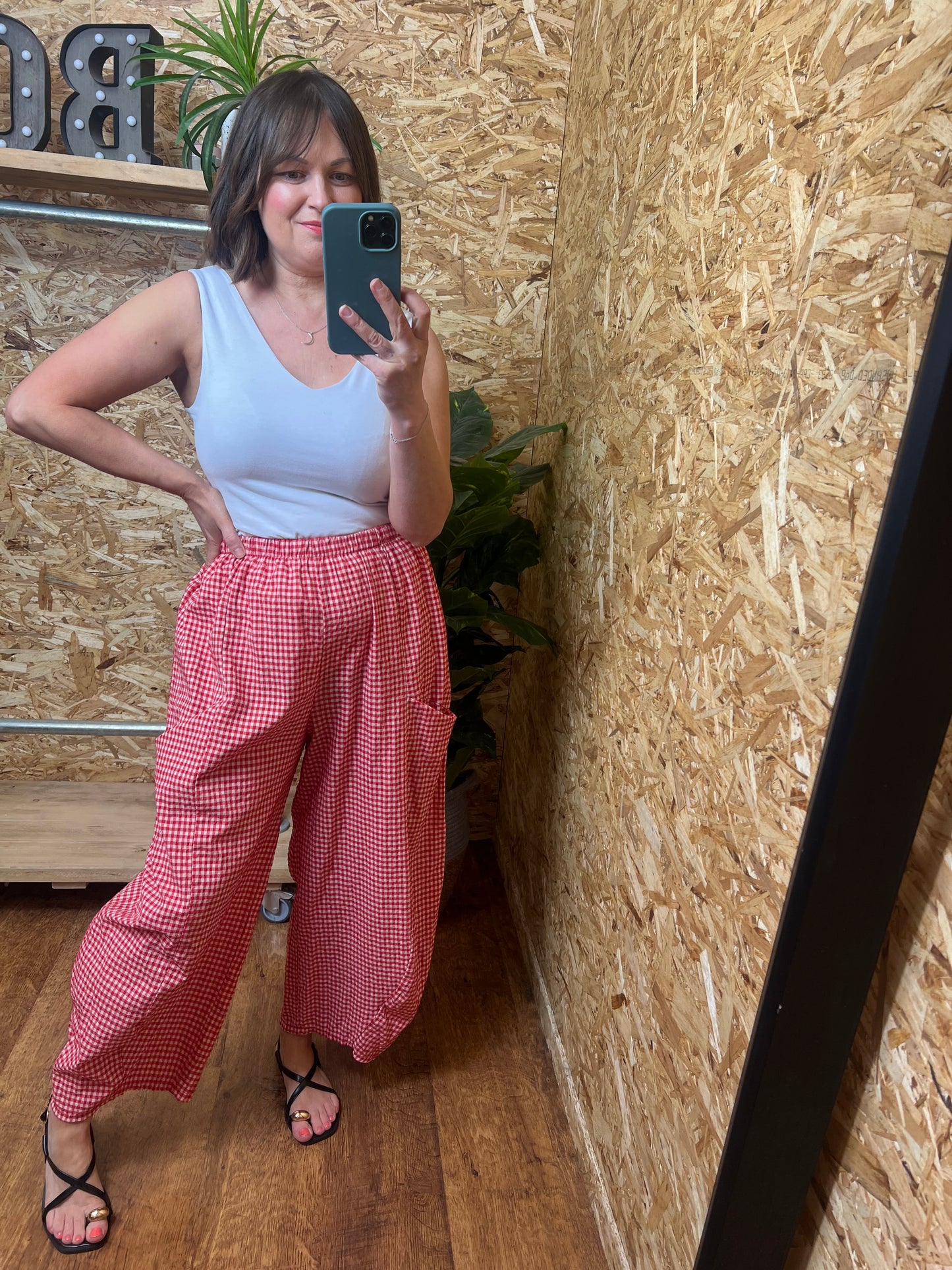 Gingham Barrel Trousers