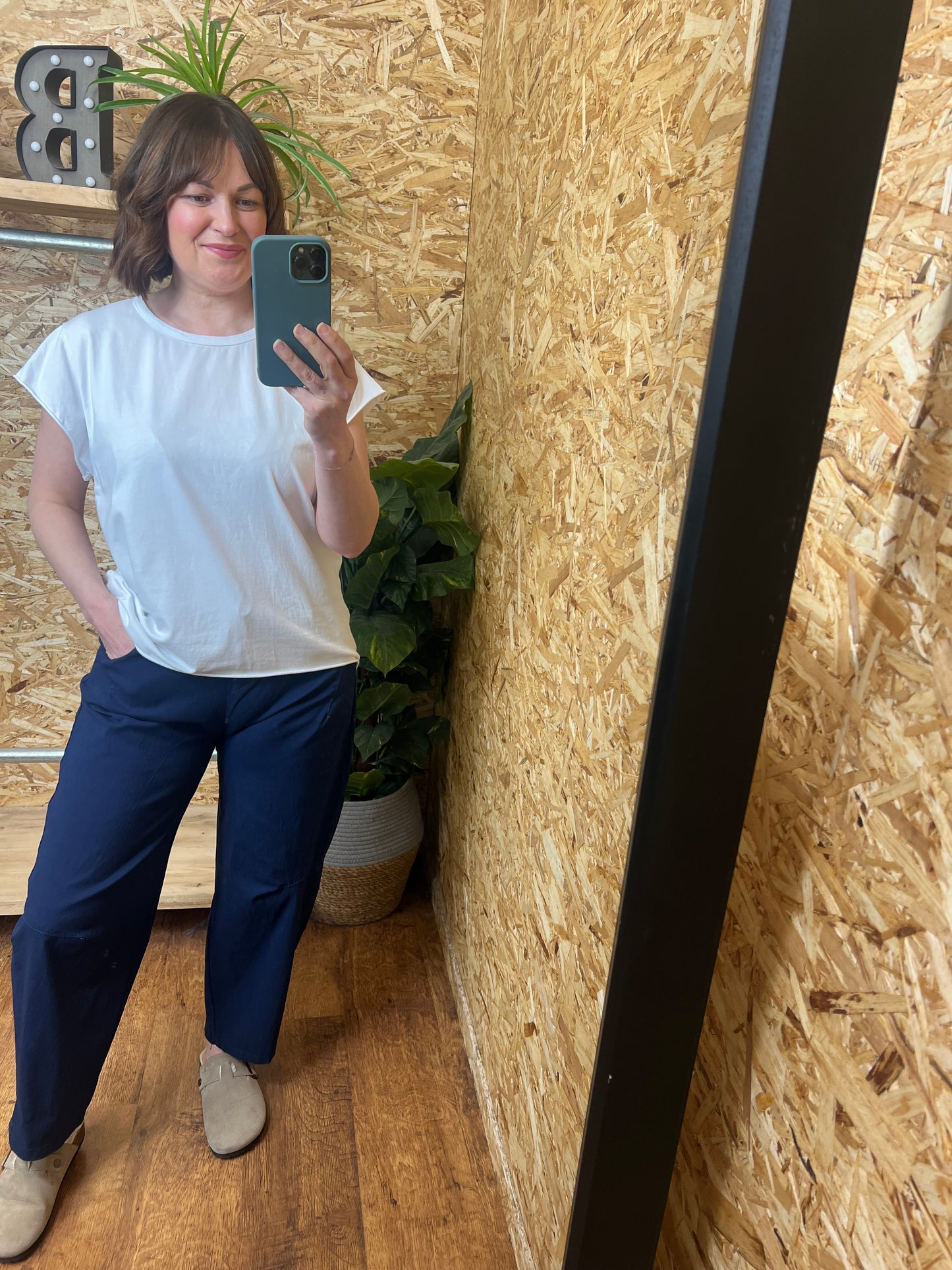 Barrel Leg Magic Trouser