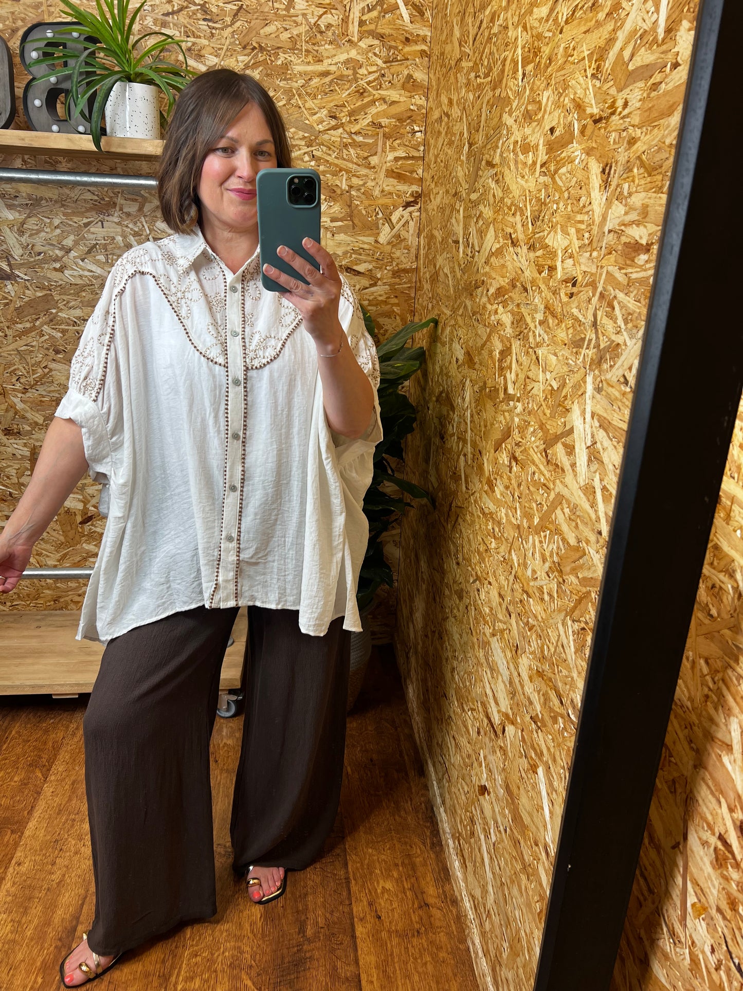 Embroidered Short Sleeve Shirt