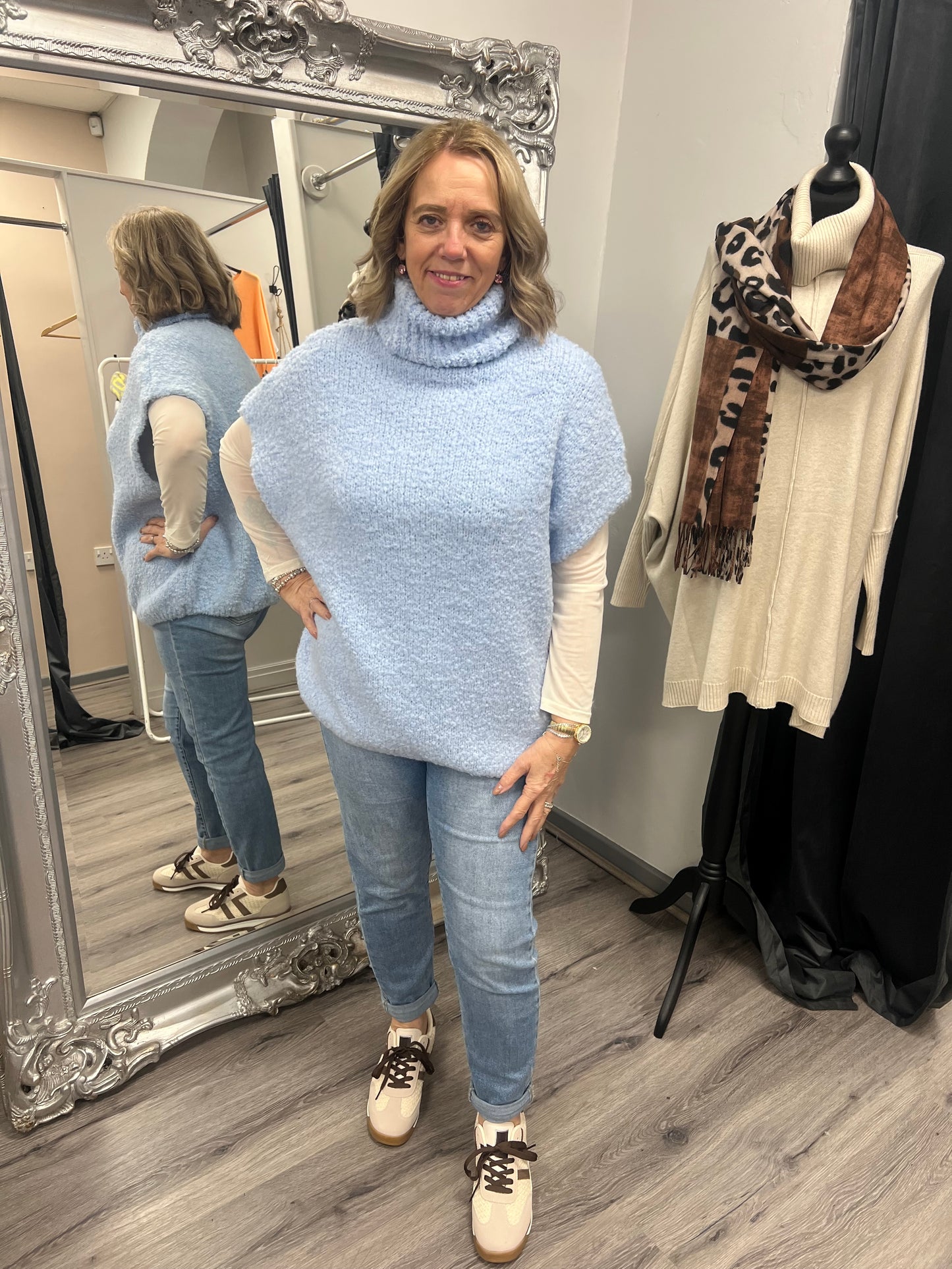 Sleeveless Popcorn Knit
